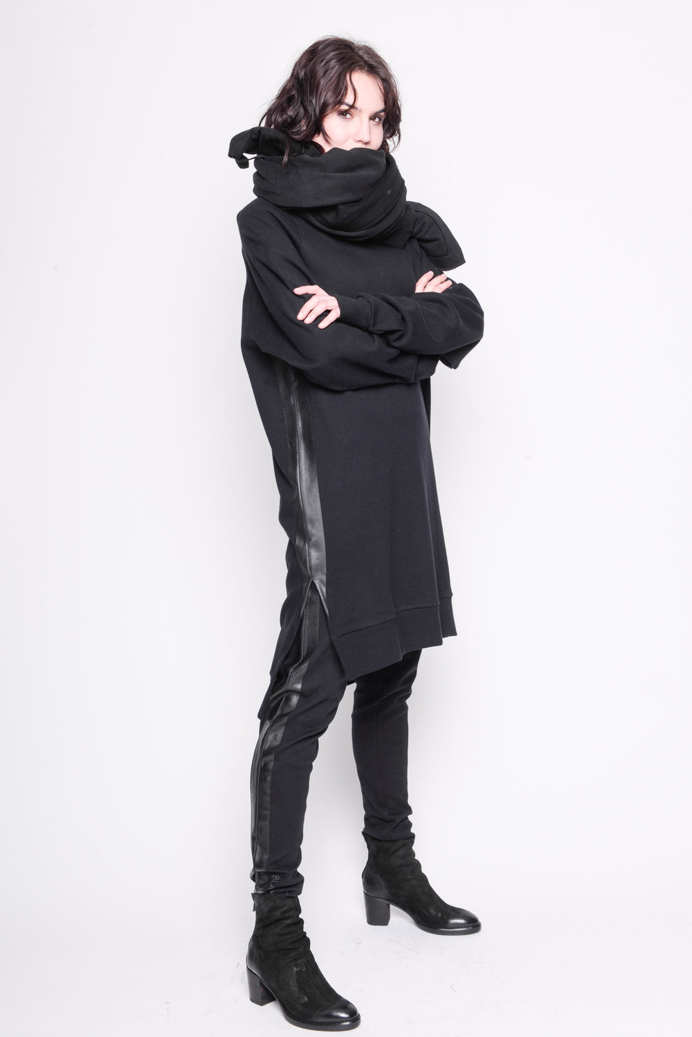 212.07.08 100% co 100 BLACK