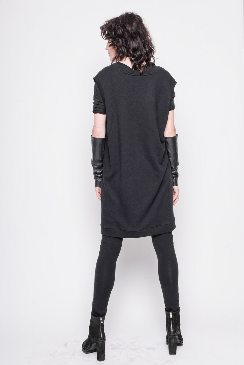 
                  
                    221.03.10 baquette 100% co 100 BLACK
                  
                