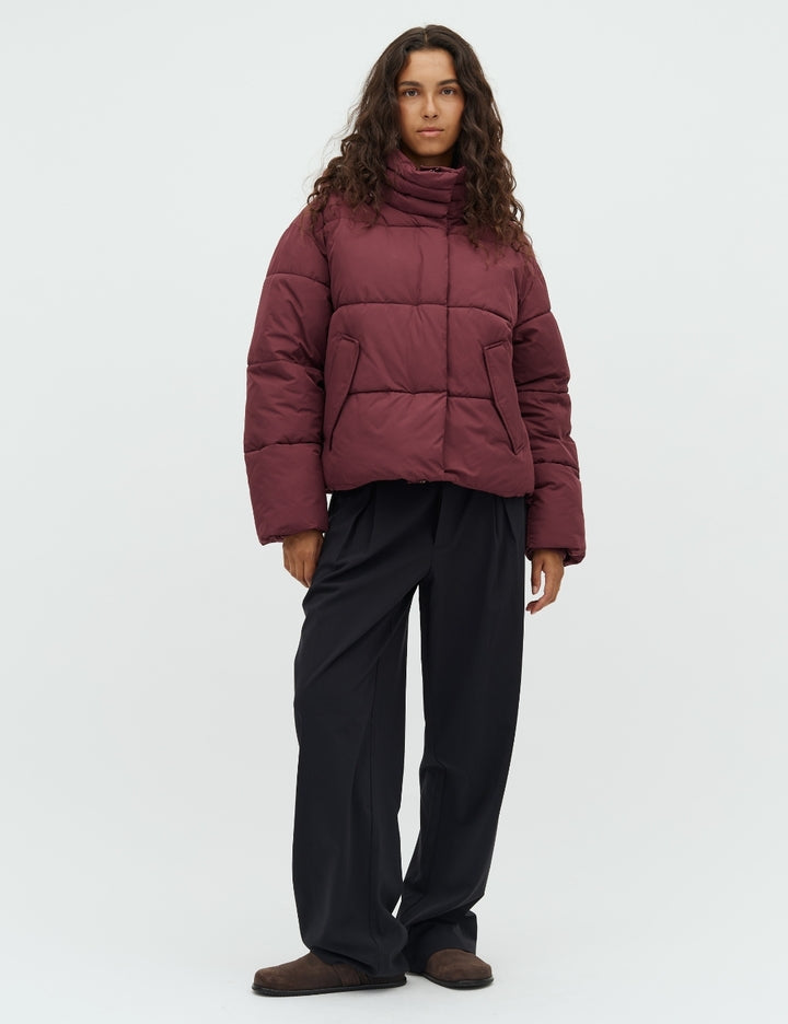 
                  
                    30059731 MBYM JACKET MISHAL-M SANDRINA N95 VINEYARD WINE
                  
                