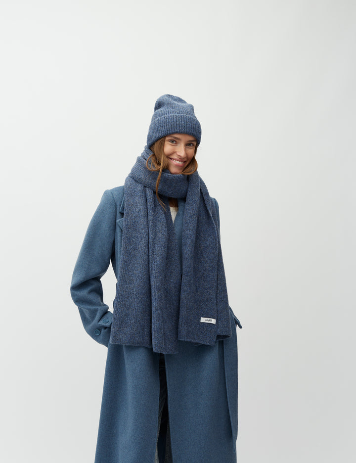 
                  
                    50528834 MBYM SCARF HEVELYN SANELA-M V54 LAKE BLUE MELANGE
                  
                