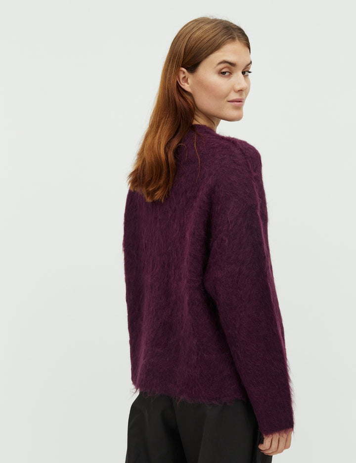 
                  
                    66710009 MBYM SWEATER BRUSH GILLIS T61 BLACKBERRY WINE
                  
                
