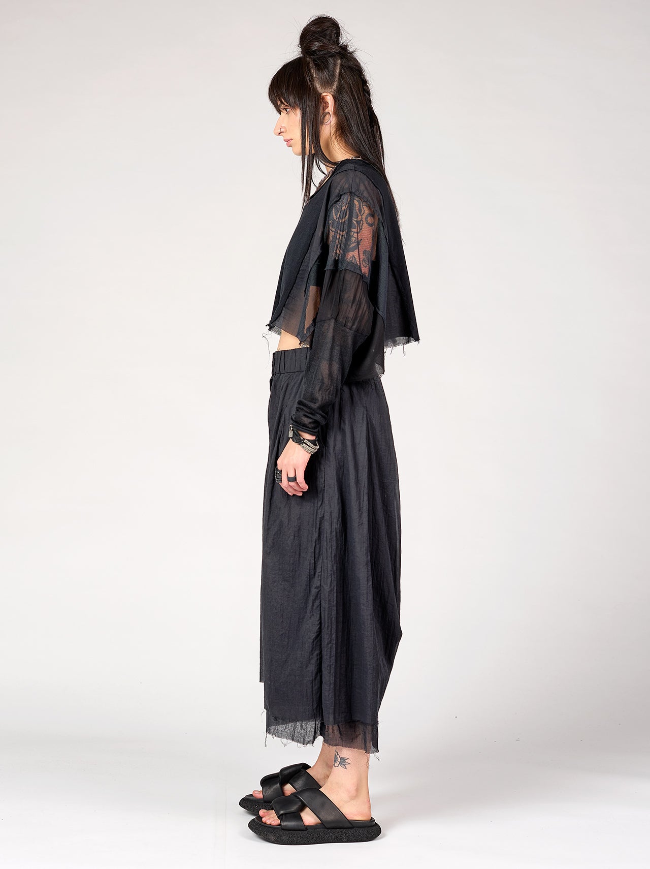 
                  
                    STUDIO B3 PANTS ASUNO NB 2118 BLACK
                  
                