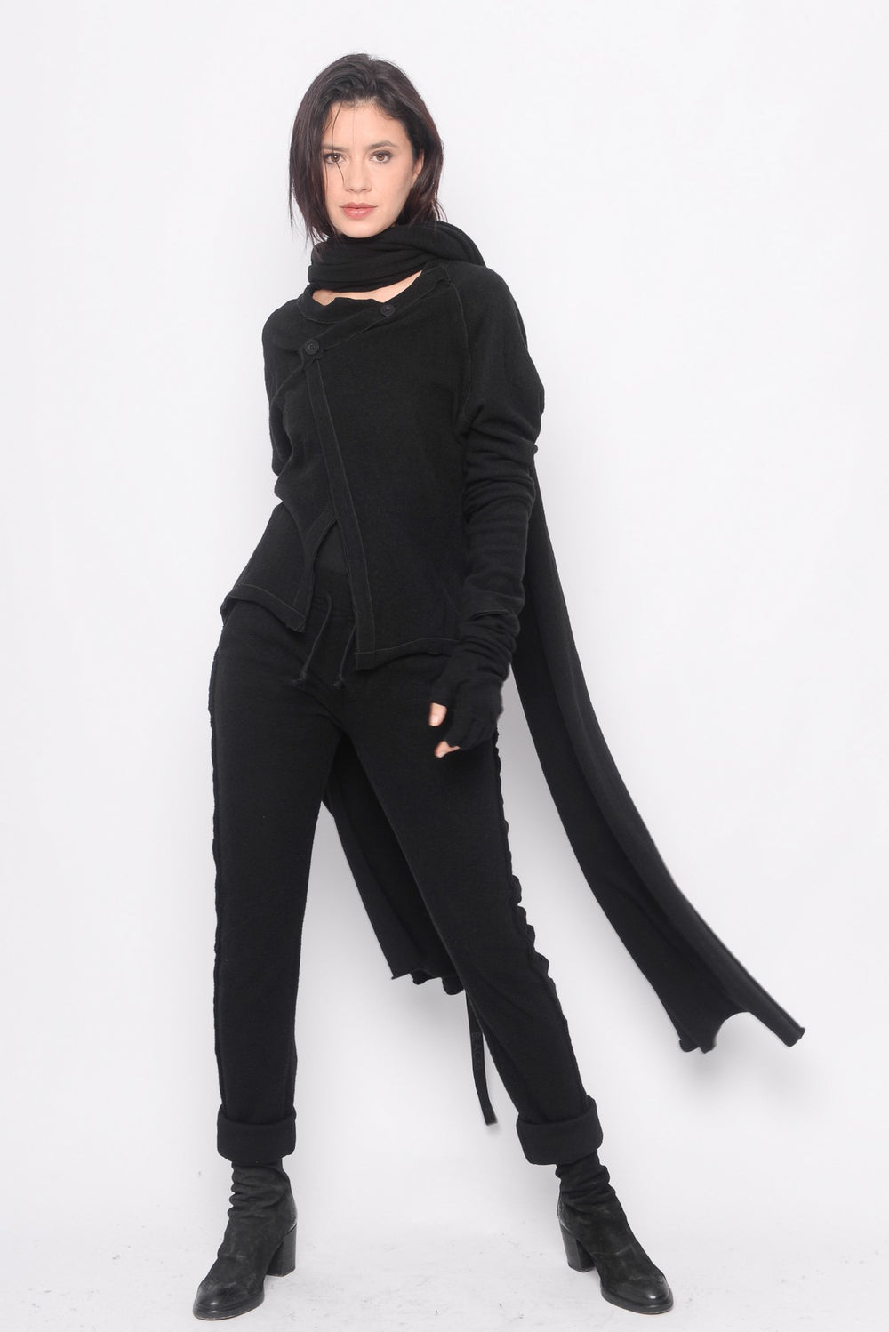 242.27.01 80% WO 20% PA 100 BLACK