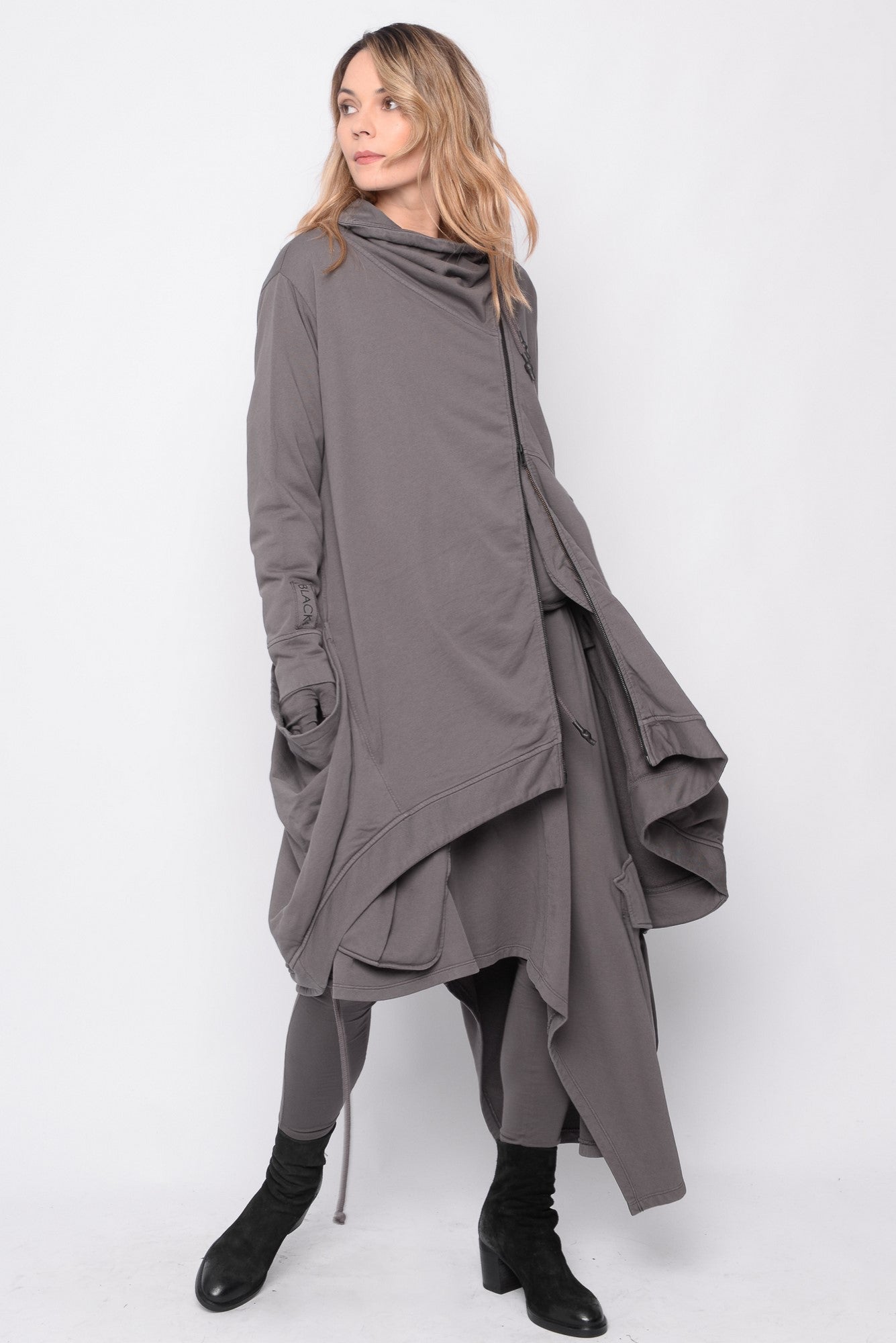 
                  
                    242.01.04 100%CO 3900 IRON
                  
                