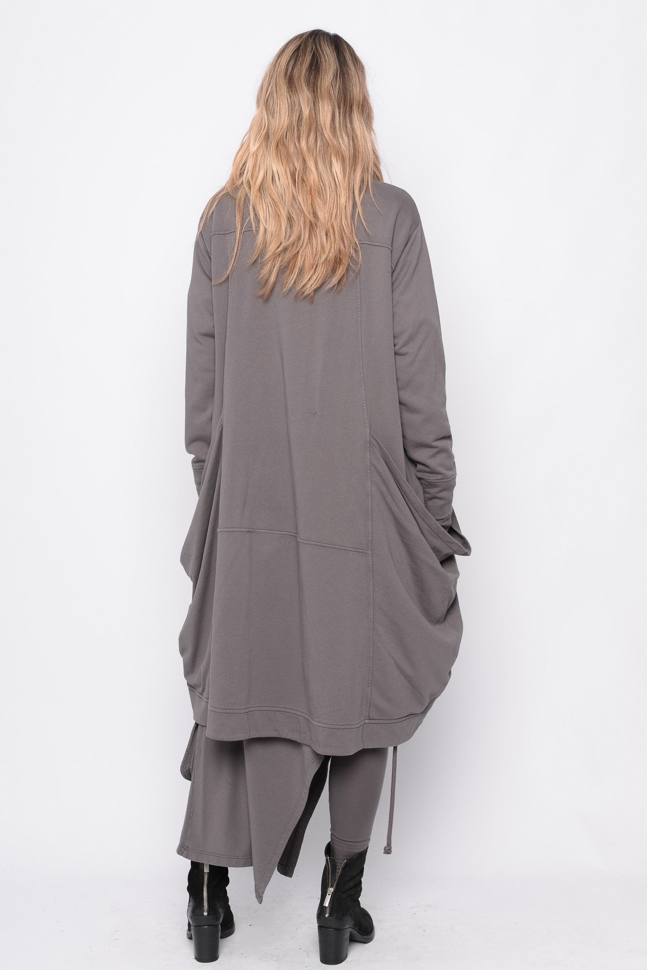 
                  
                    242.01.04 100%CO 3900 IRON
                  
                