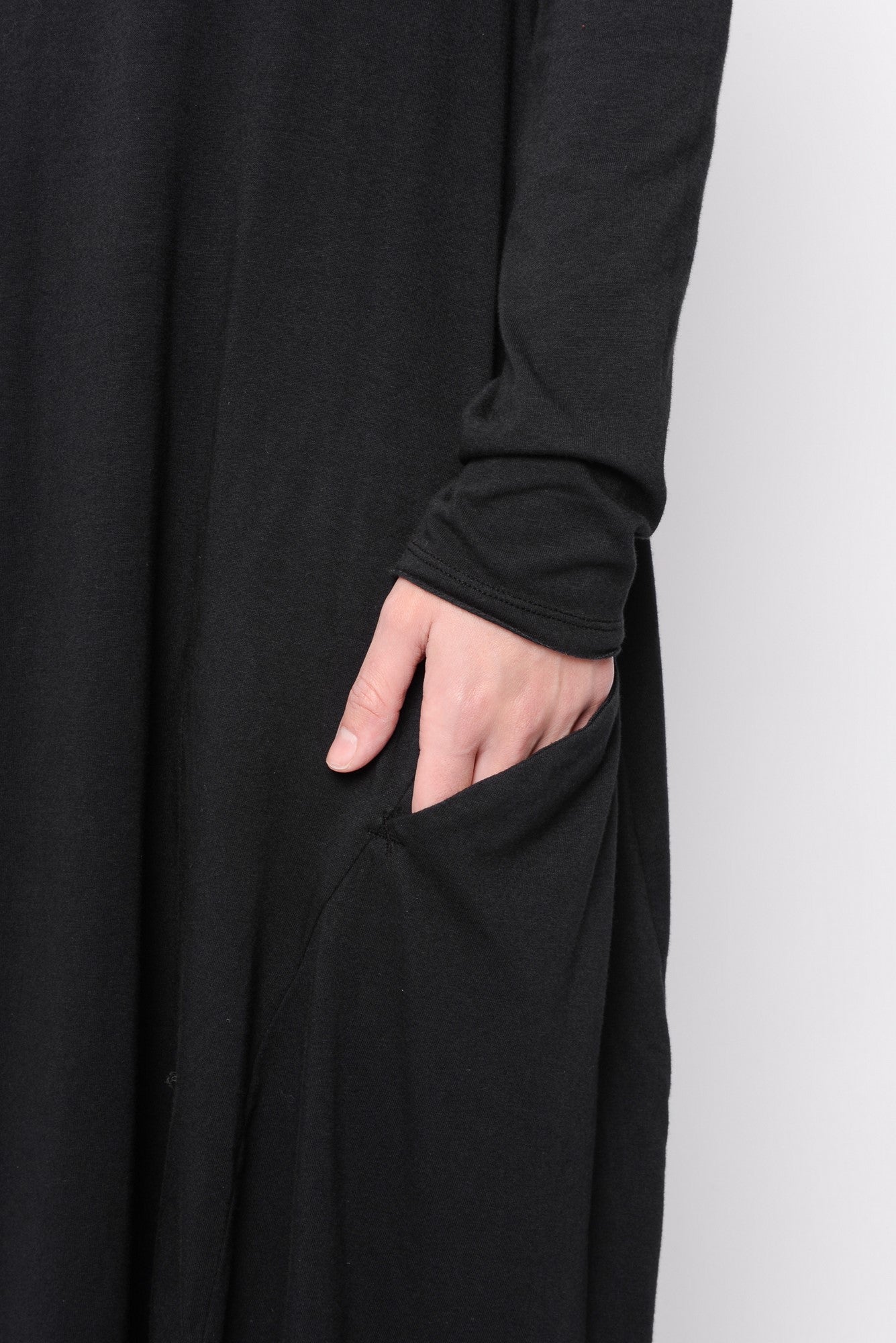 
                  
                    242.03.01 95%CO 5%EA 100 BLACK
                  
                