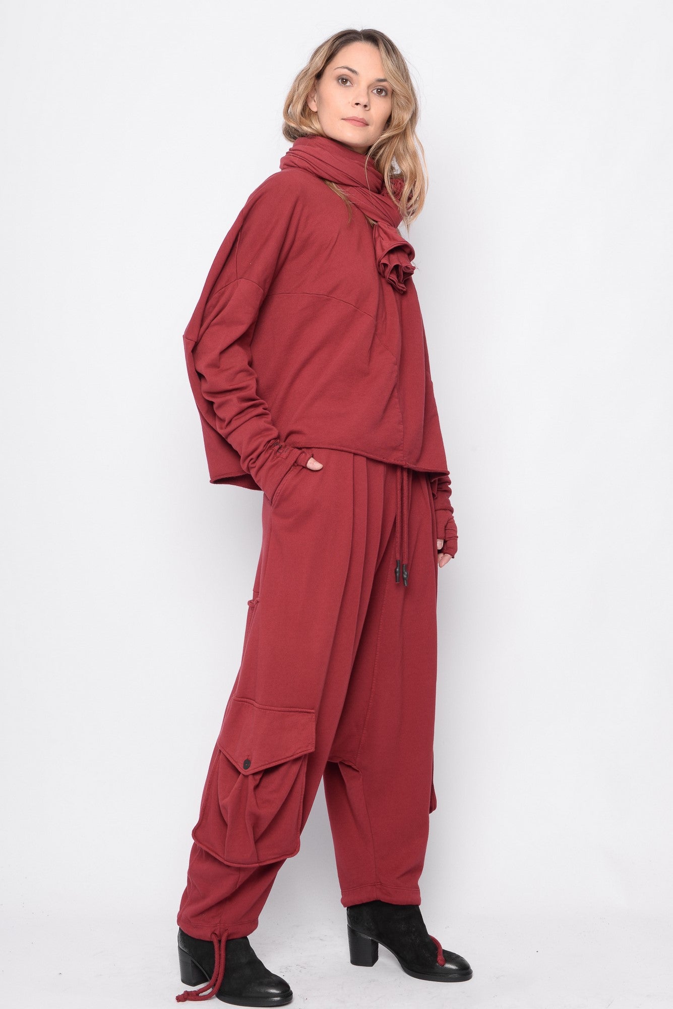 
                  
                    242.01.06 100%CO 1652 RUST
                  
                