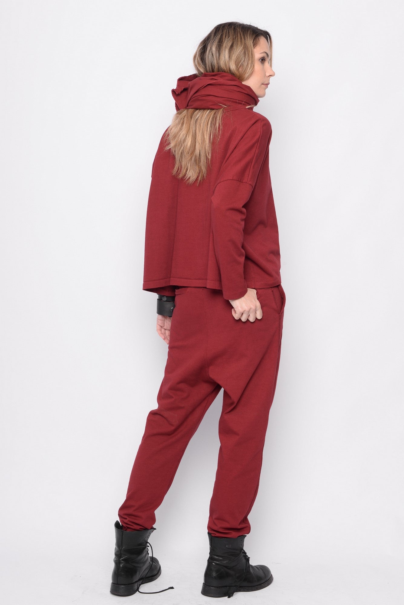 
                  
                    242.02.02 100%CO 1652 RUST
                  
                