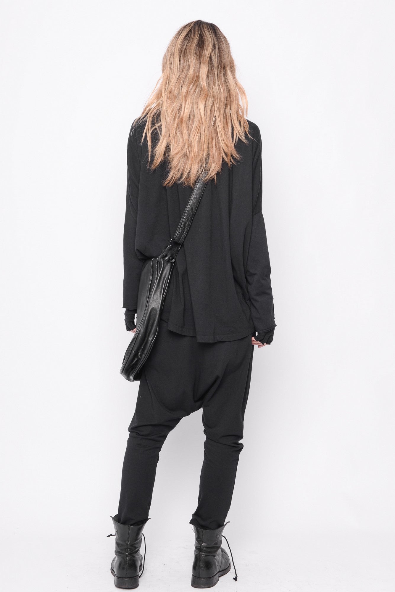 
                  
                    242.03.10 95%CO 5%EA 100 BLACK
                  
                