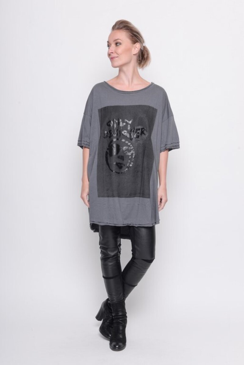 
                  
                    202.23.02 Big shirt ONLY DESIGNER 60% COTTON 40% MODAL GREY
                  
                