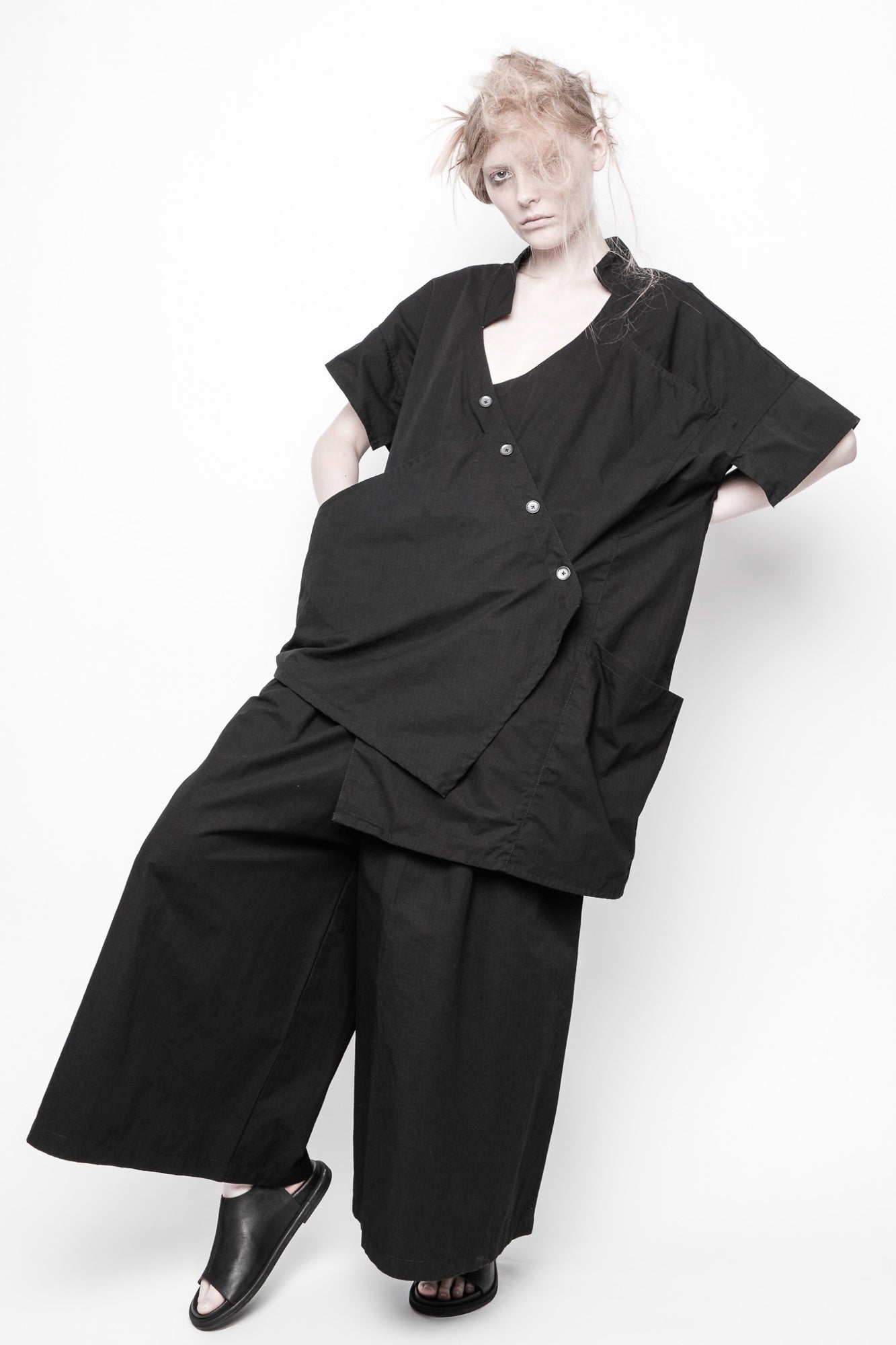 
                  
                    ID.05.01.01 100% CO 100 BLACK
                  
                