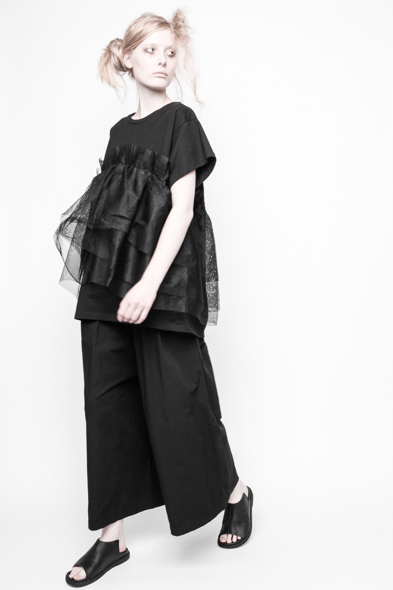 
                  
                    ID.05.05.01 100% CO / 100% PL 100 BLACK
                  
                