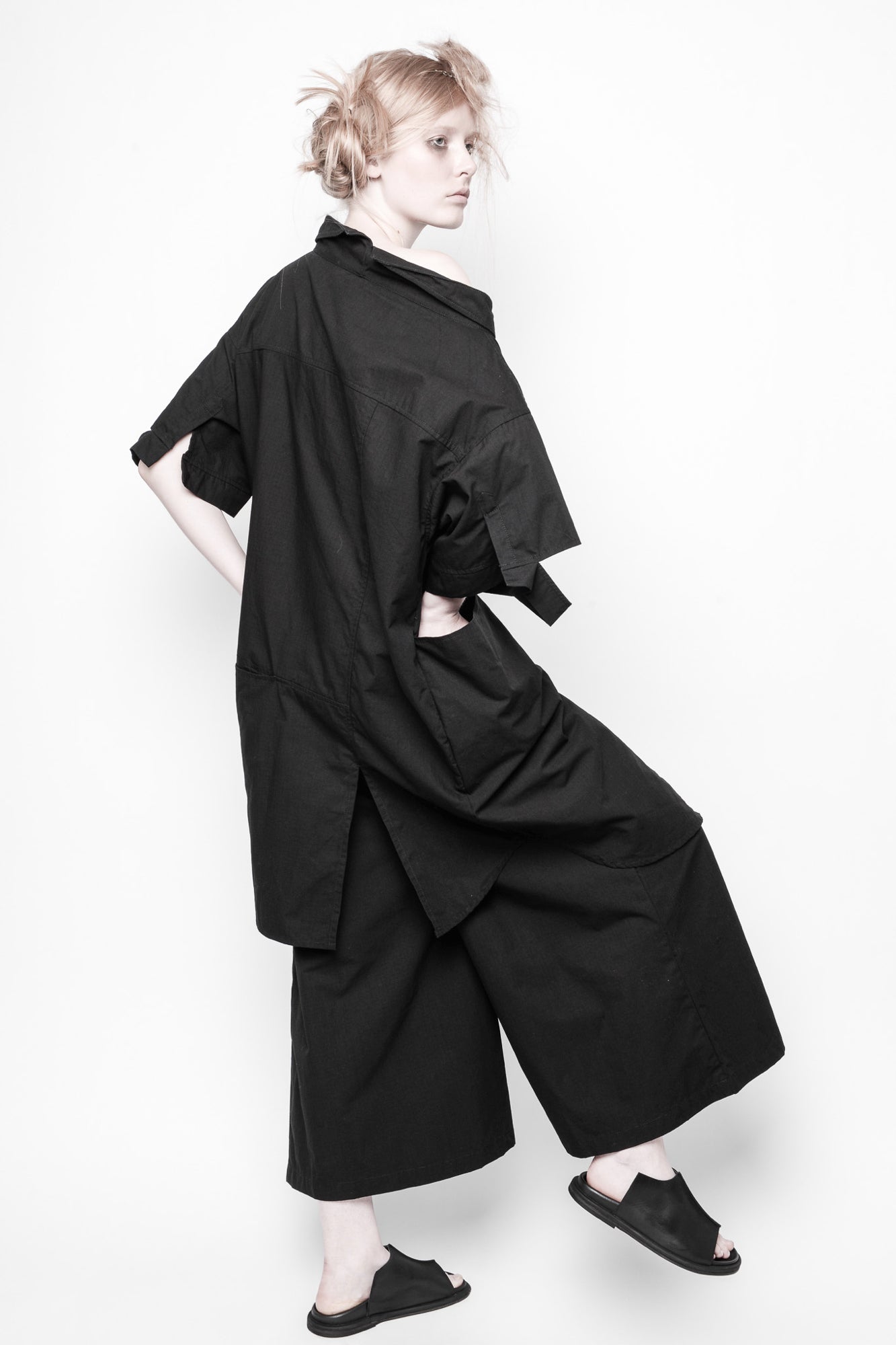 
                  
                    ID.05.01.01 100% CO 100 BLACK
                  
                