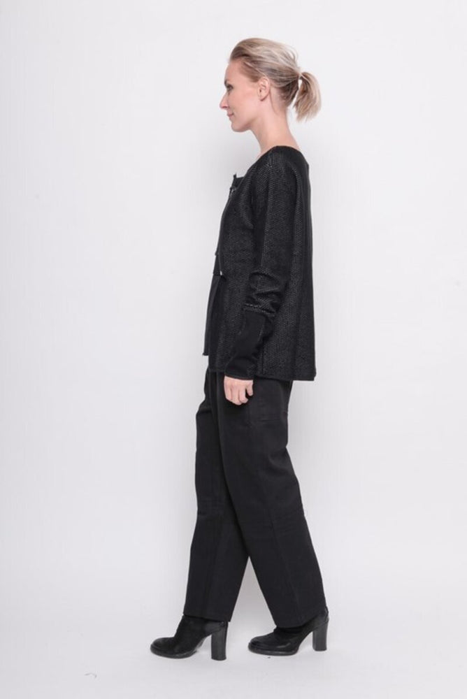 
                  
                    202.02.04 CARDIGAN CHARACTERISTIC 100% COTTON BLACK AND GREY
                  
                