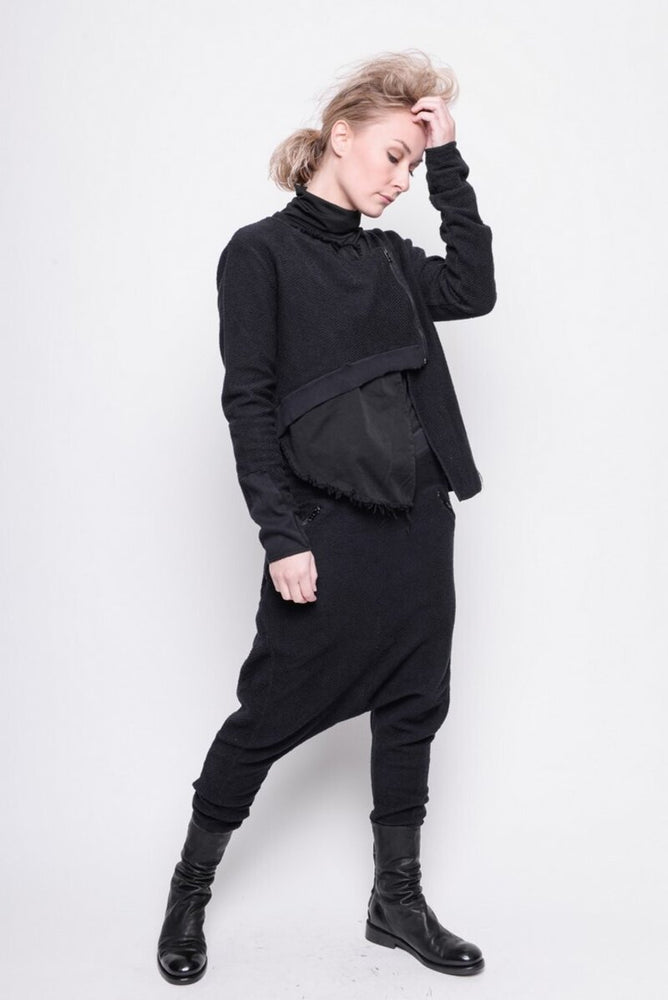 
                  
                    202.02.04 CARDIGAN CHARACTERISTIC 100% COTTON PLAIN BLACK
                  
                