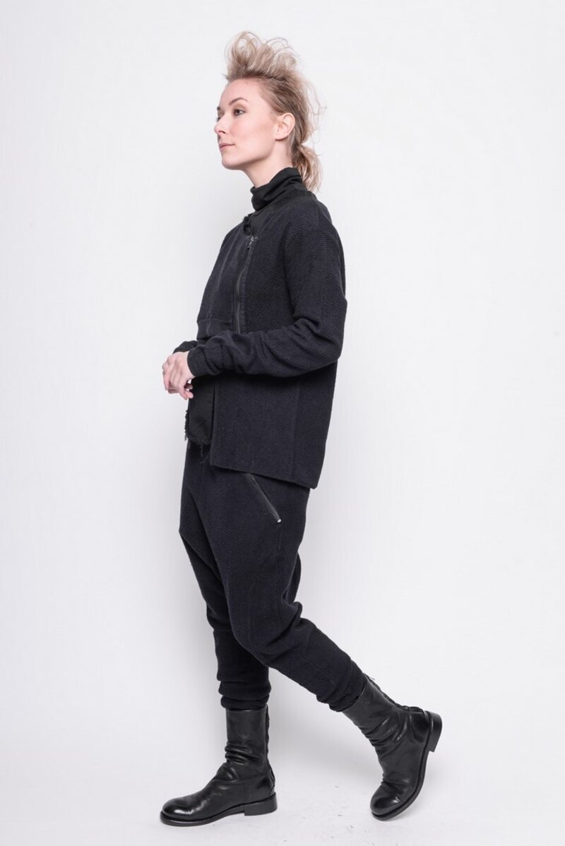 
                  
                    202.02.04 CARDIGAN CHARACTERISTIC 100% COTTON PLAIN BLACK
                  
                