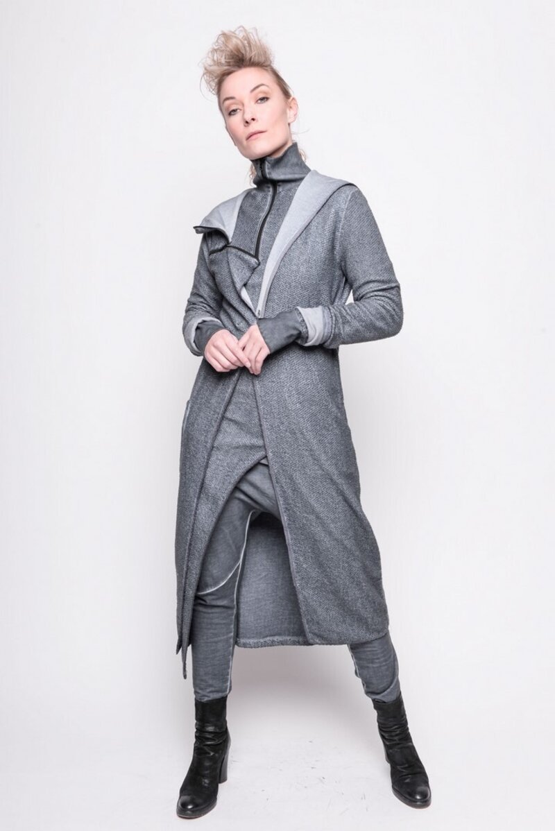 
                  
                    202.02.06 CARDIGAN COMPLEX 100% COTTON COLD DYE SLATE GREY
                  
                