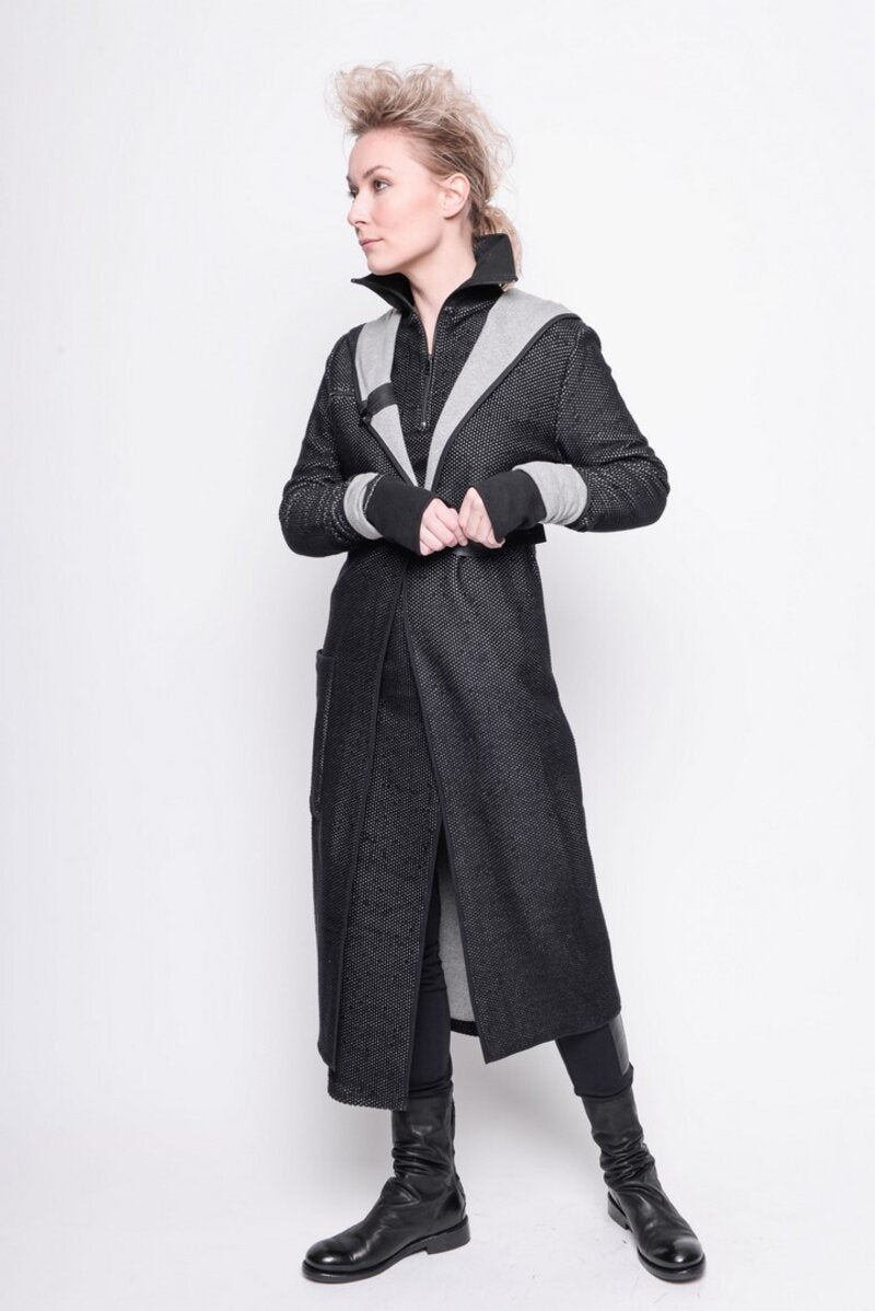 
                  
                    202.02.06 CARDIGAN COMPLEX 100% COTTON BLACK AND GREY
                  
                