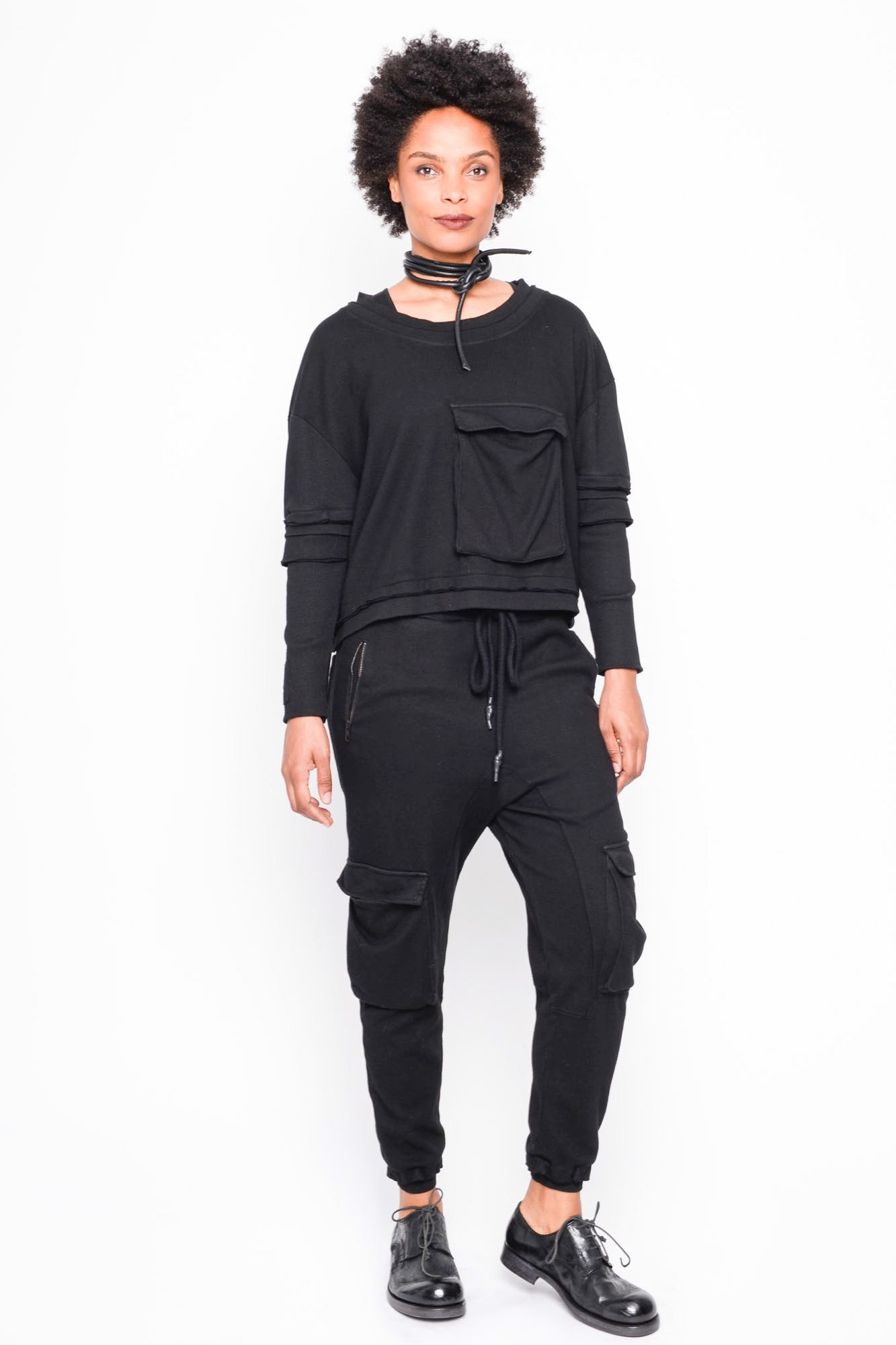 
                  
                    262.01.05 RV100 BLACK
                  
                