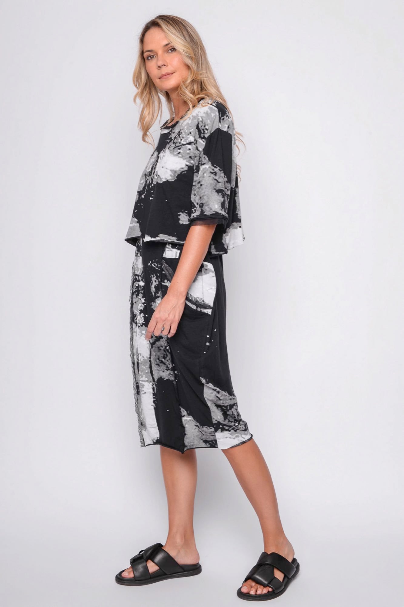 
                  
                    261.02.08 95% CO 5% EA 509 PRINT ON BLACK
                  
                