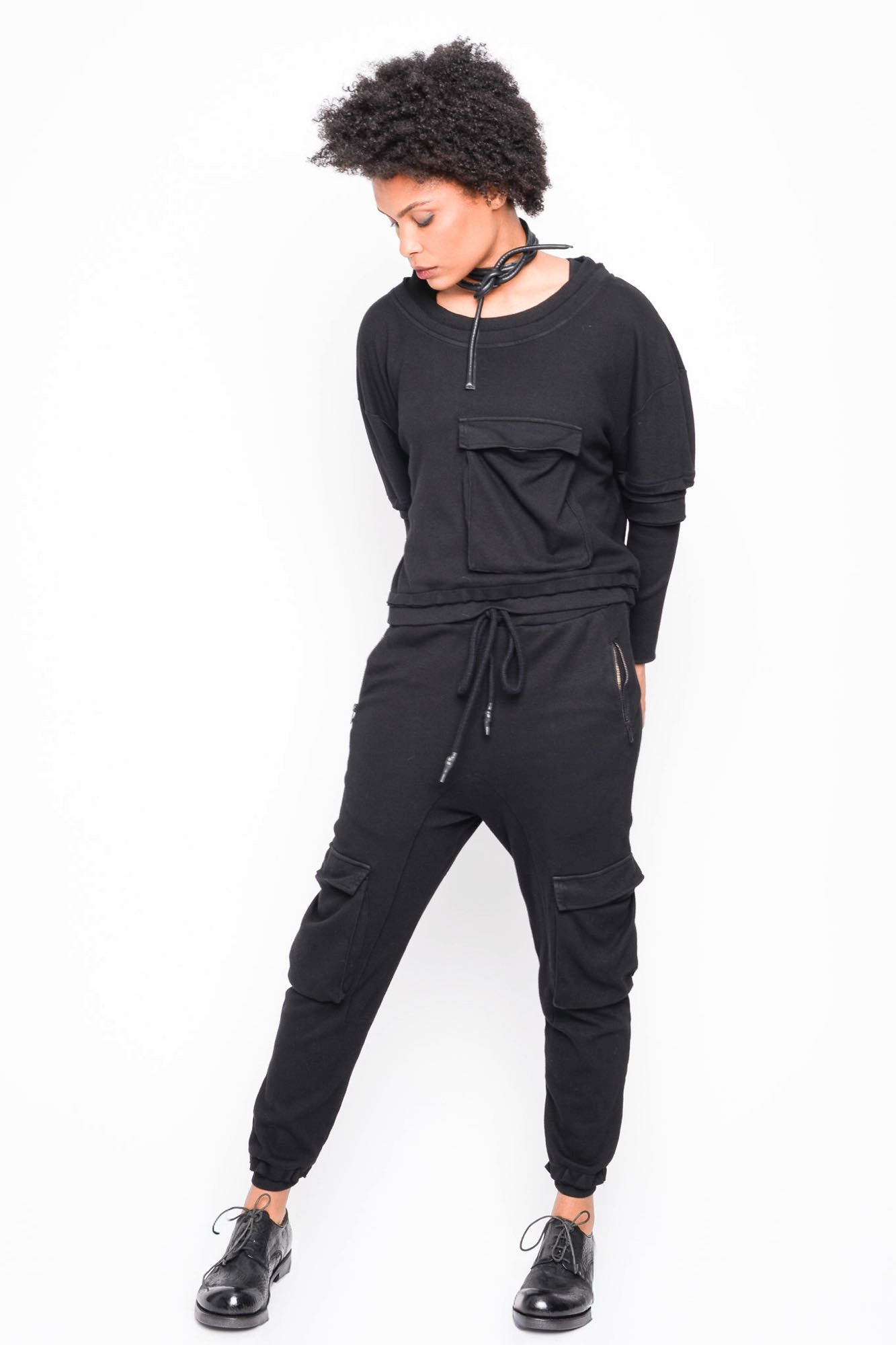 
                  
                    262.01.05 RV100 BLACK
                  
                