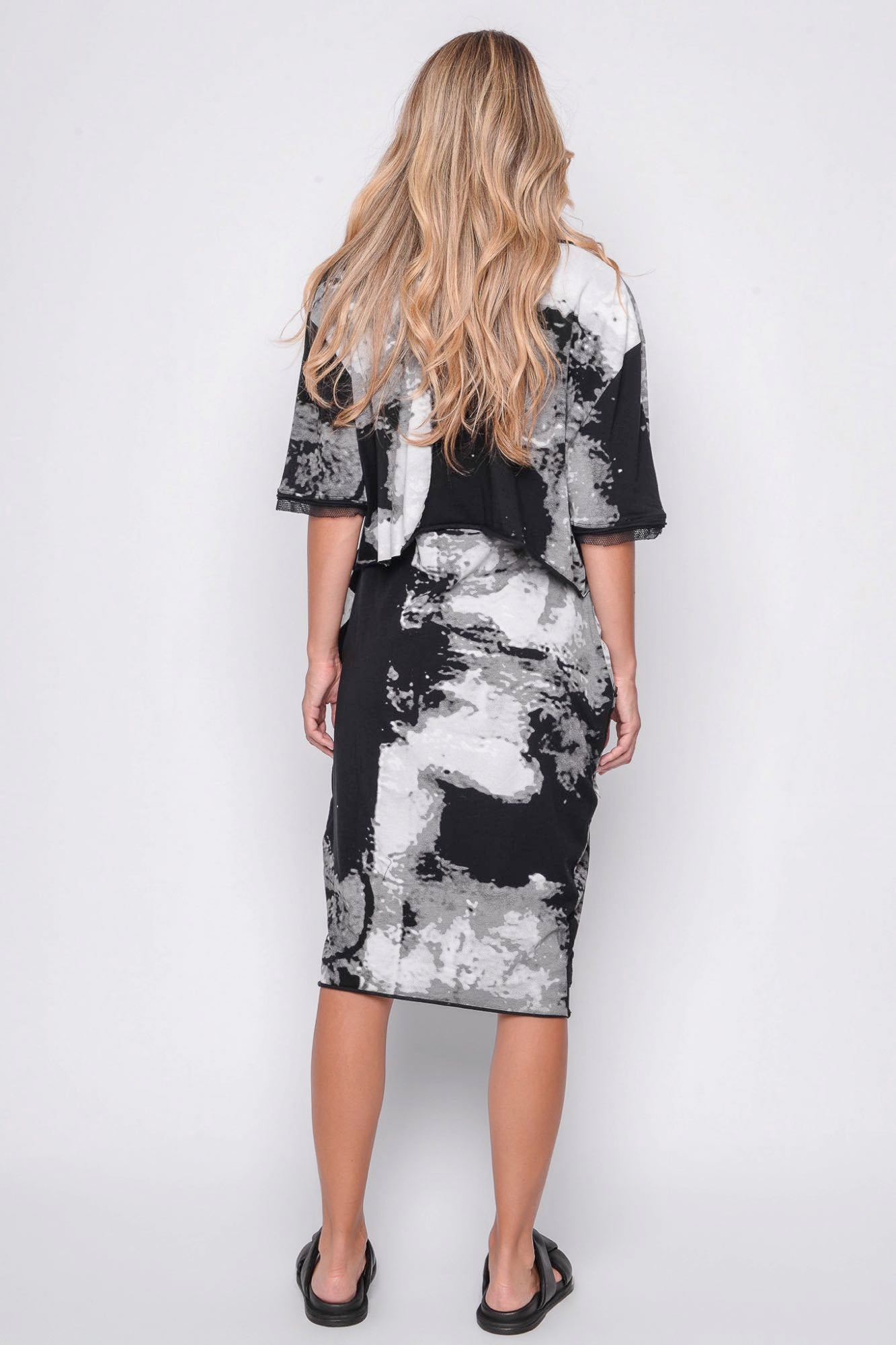 
                  
                    261.02.08 95% CO 5% EA 509 PRINT ON BLACK
                  
                