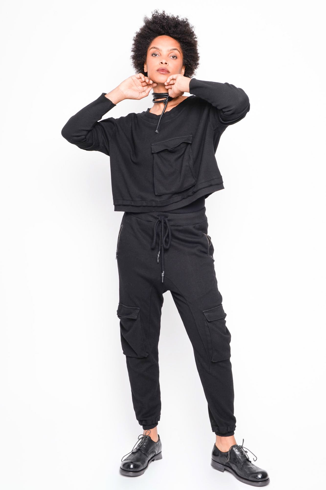
                  
                    262.01.03 RV100 BLACK
                  
                