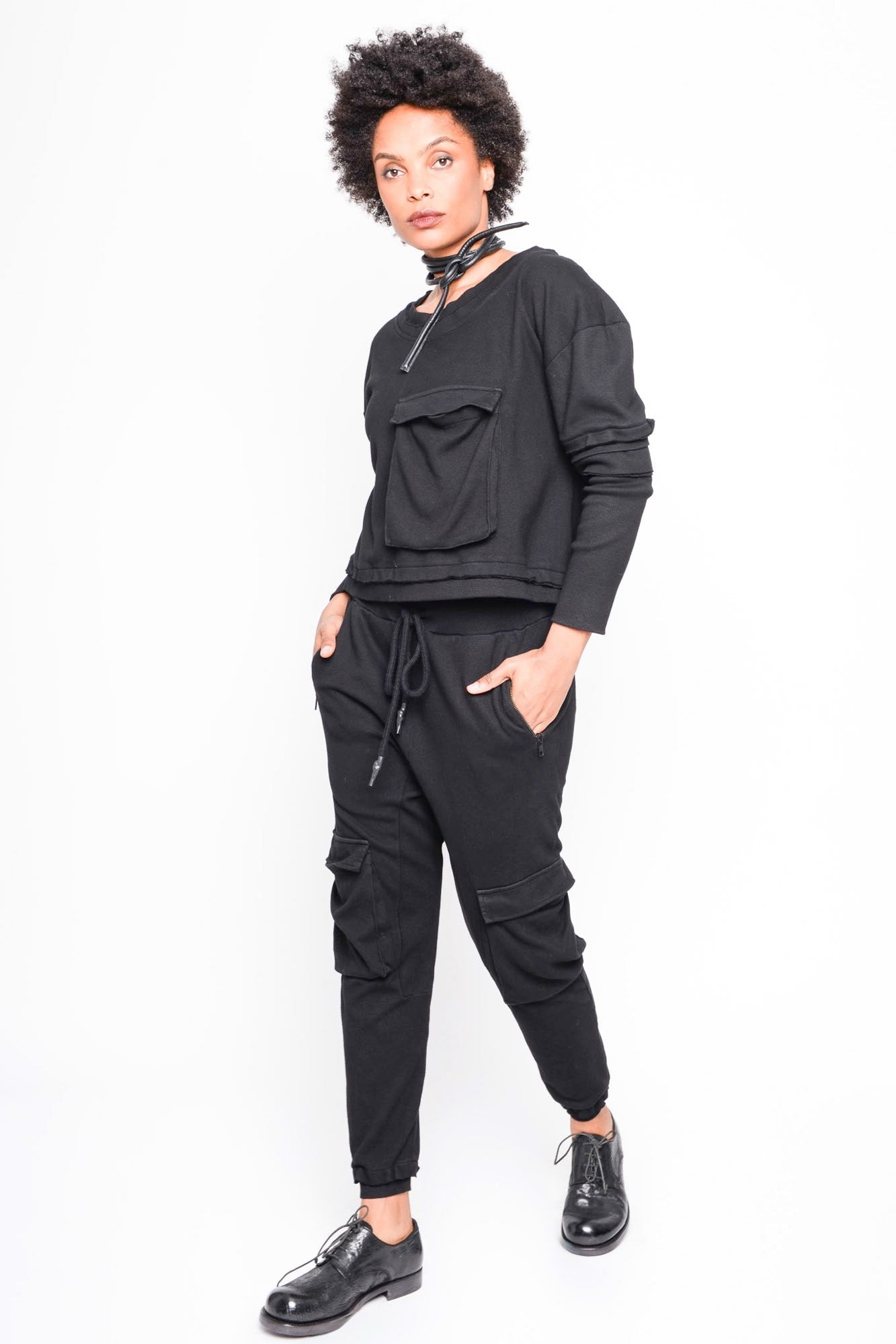 
                  
                    262.01.03 RV100 BLACK
                  
                