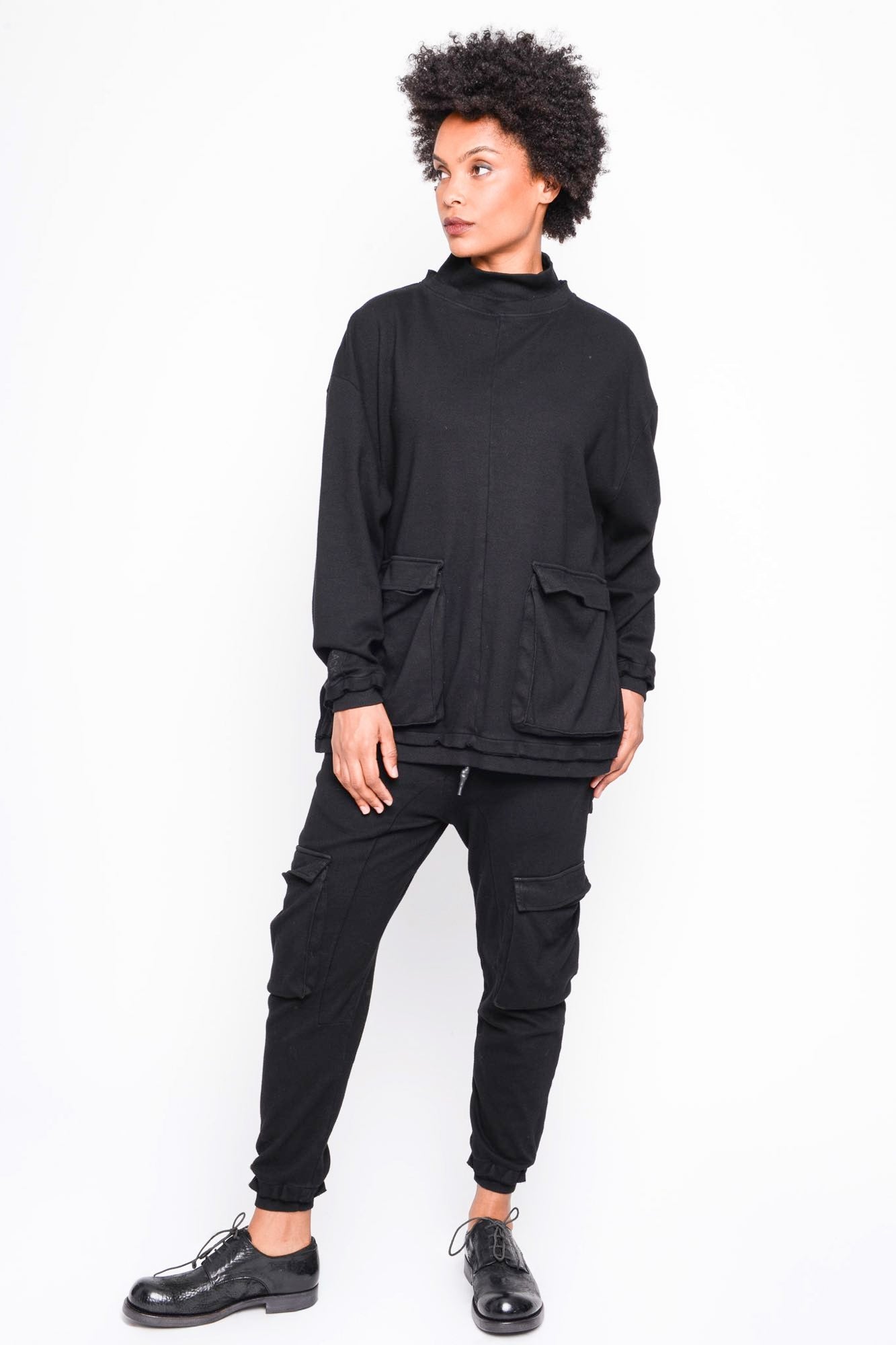 
                  
                    262.01.04 RV100 BLACK
                  
                