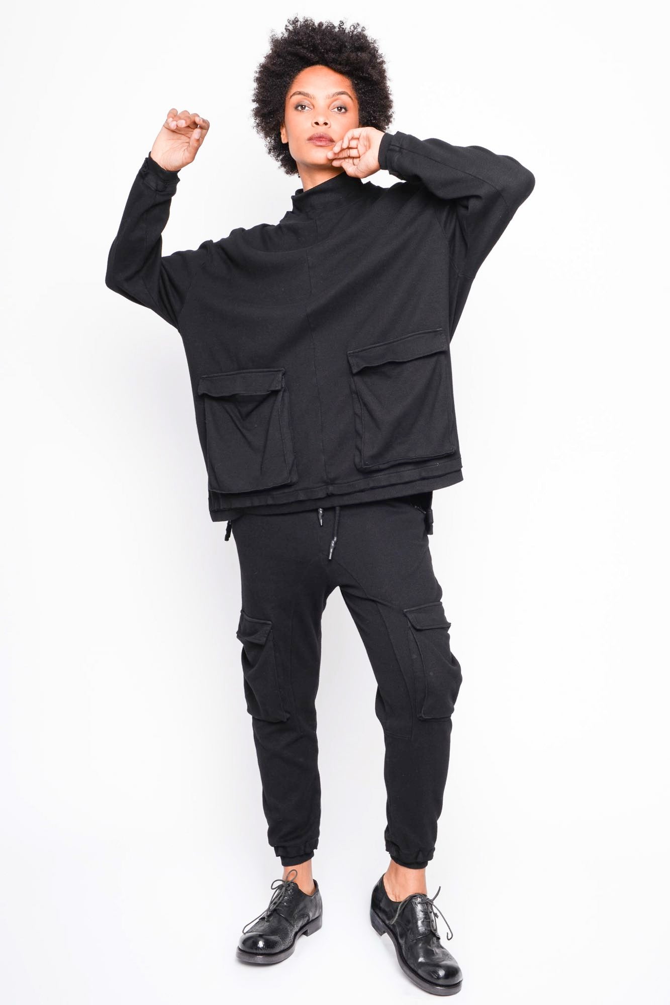 
                  
                    262.01.04 RV100 BLACK
                  
                