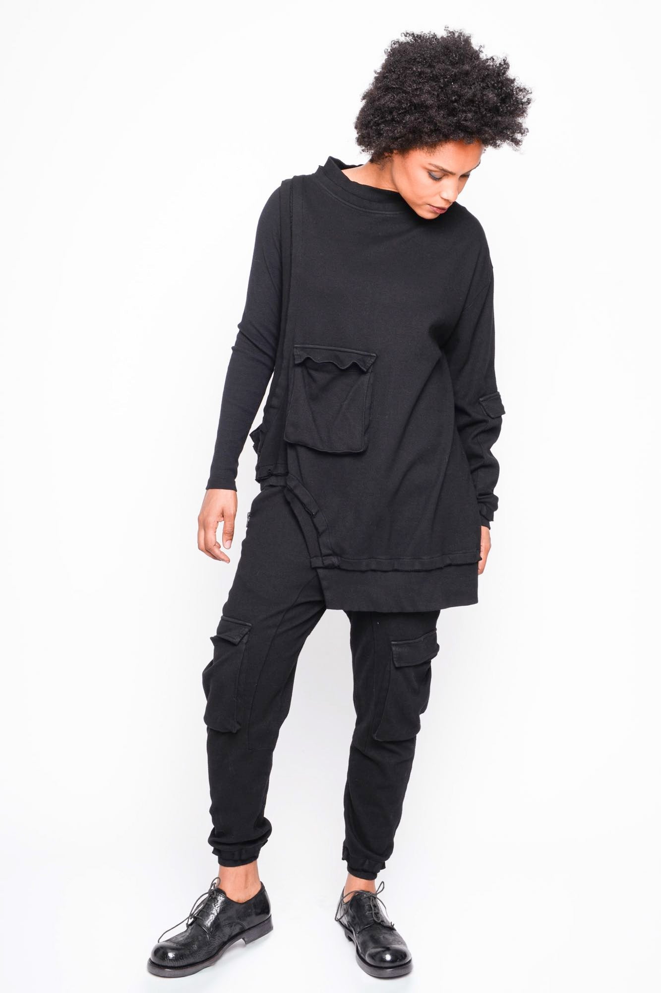 
                  
                    262.01.06 RV100 BLACK
                  
                