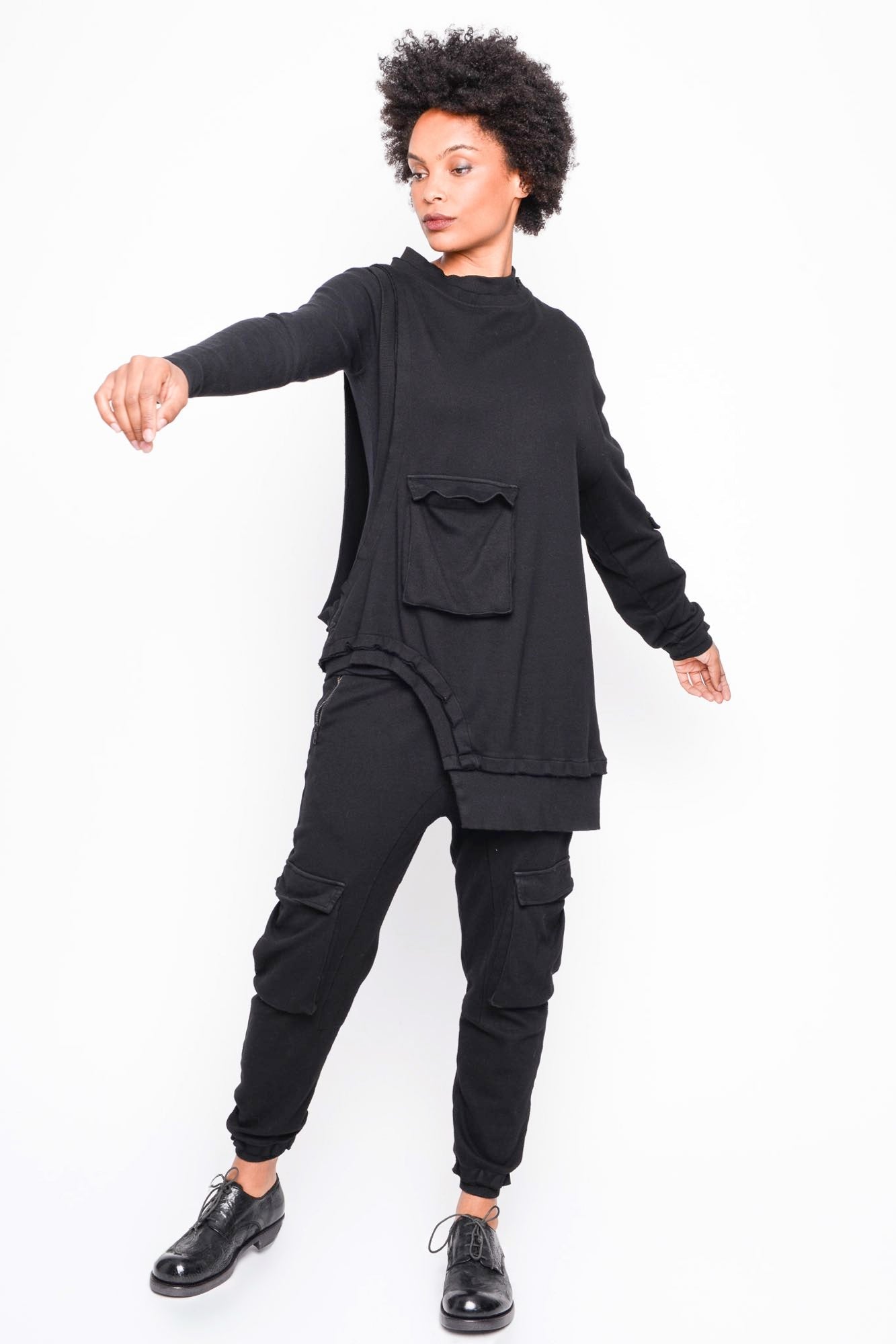 
                  
                    262.01.06 RV100 BLACK
                  
                