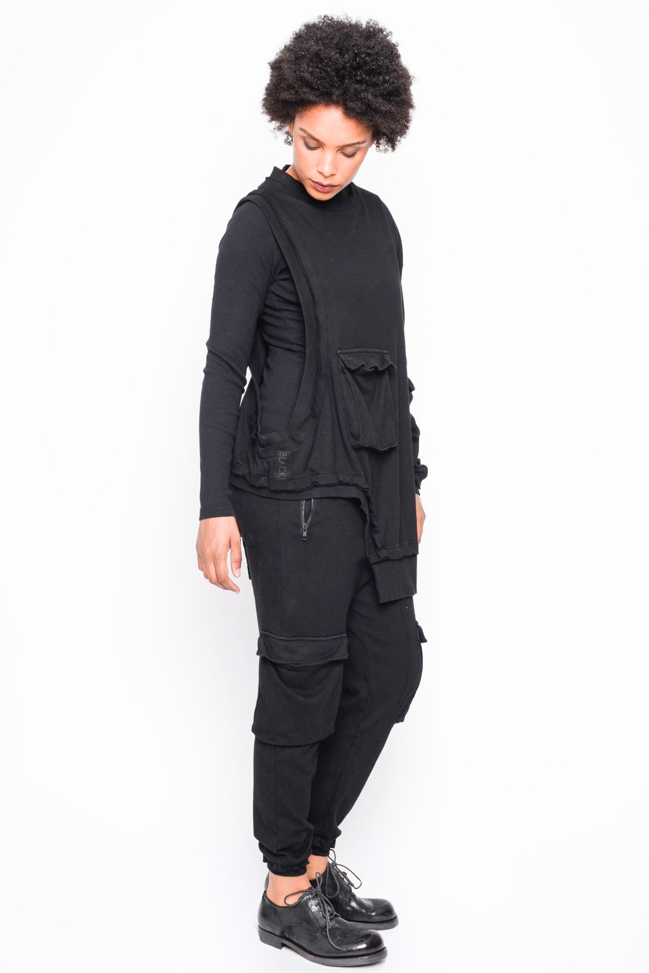 
                  
                    262.01.06 RV100 BLACK
                  
                