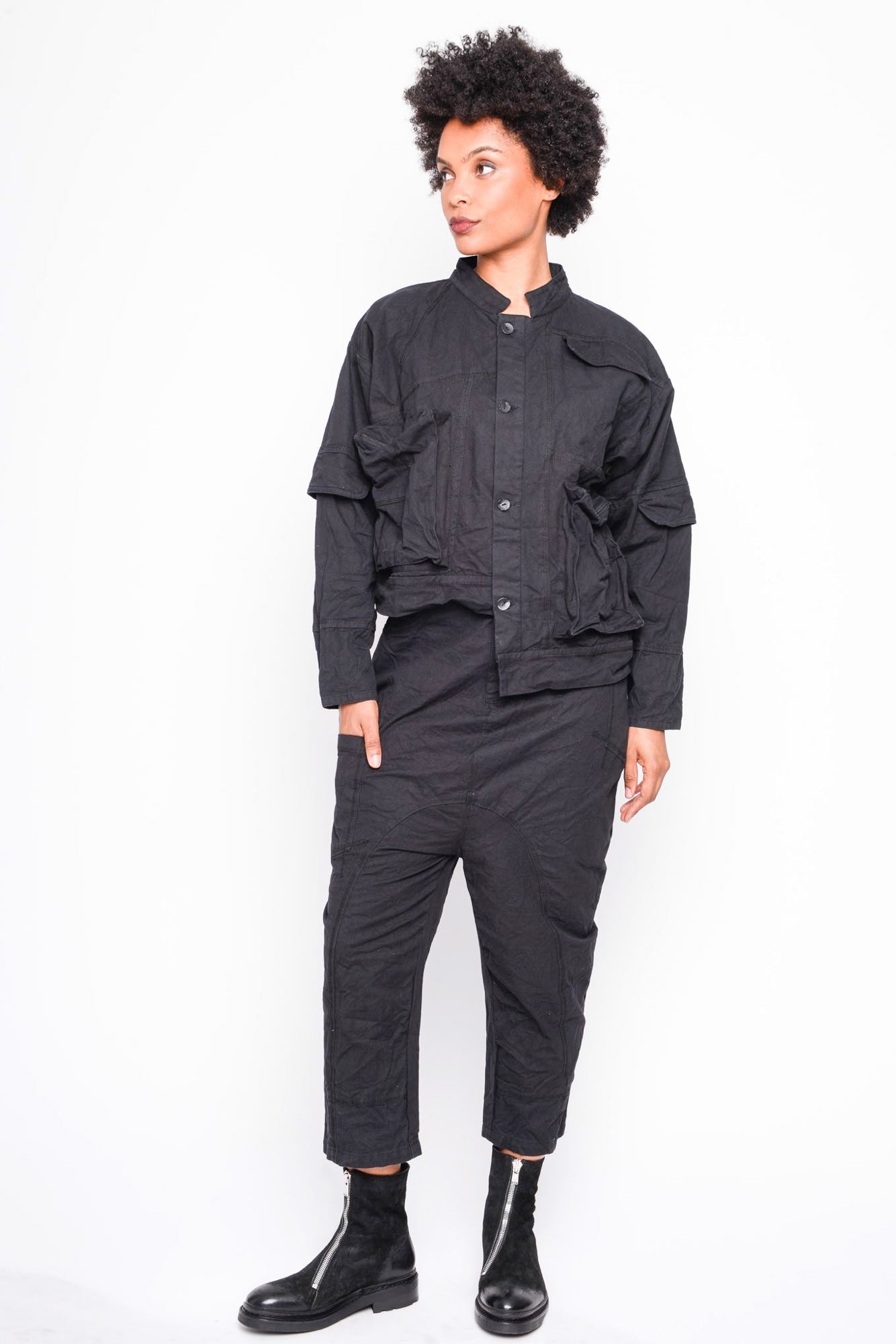 
                  
                    262.11.02 100 BLACK
                  
                