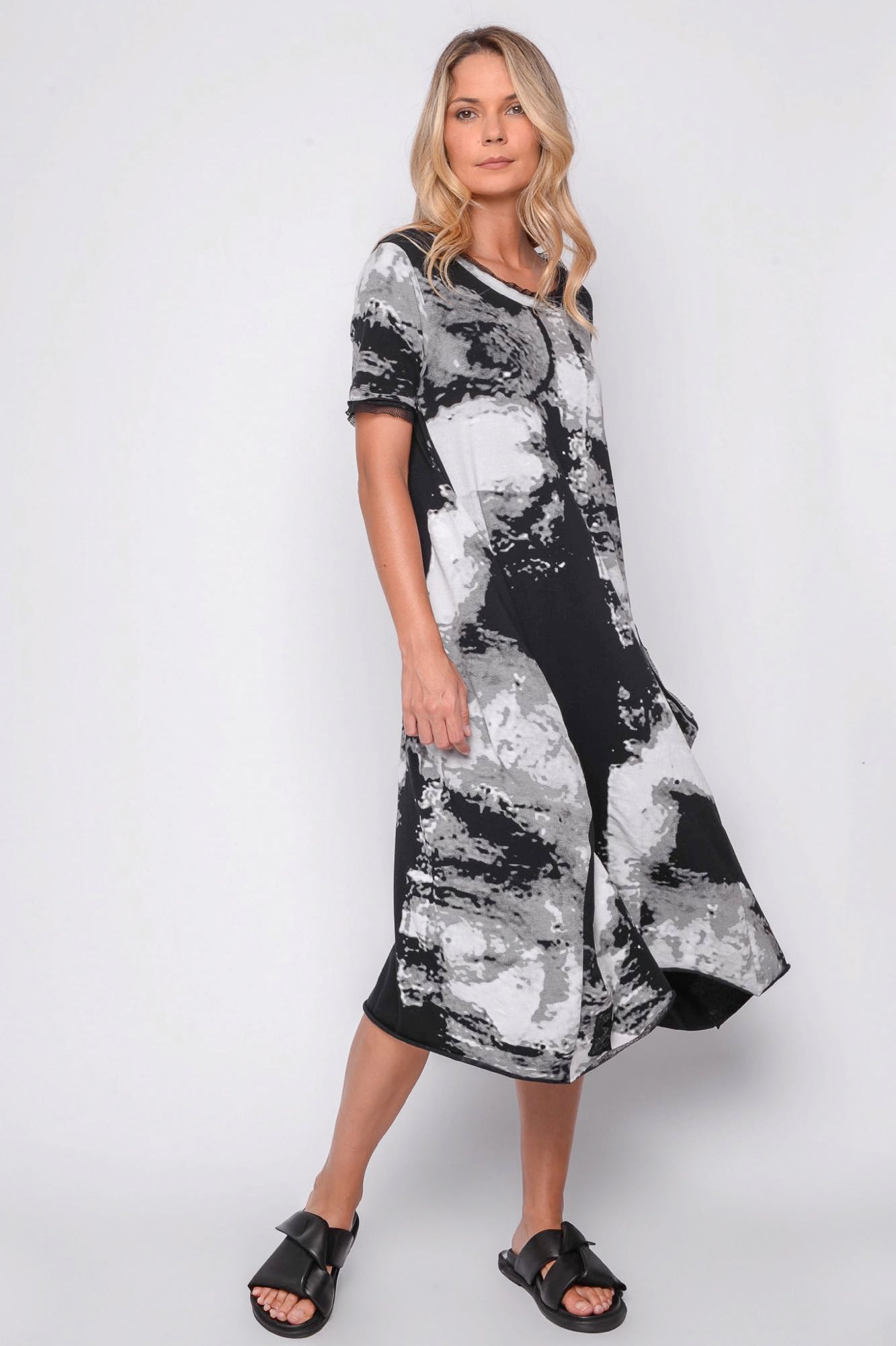 
                  
                    261.02.11 95% CO 5% EA 509 PRINT ON BLACK
                  
                