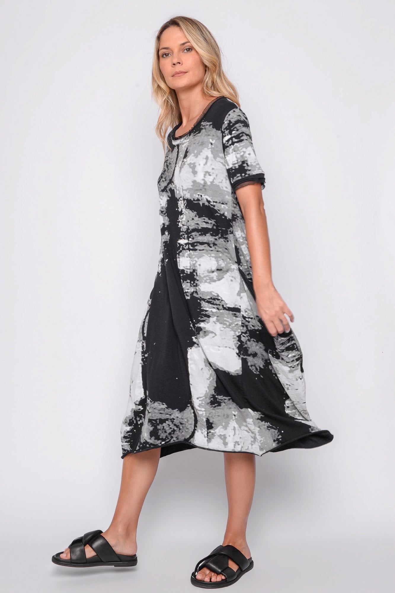 
                  
                    261.02.11 95% CO 5% EA 509 PRINT ON BLACK
                  
                