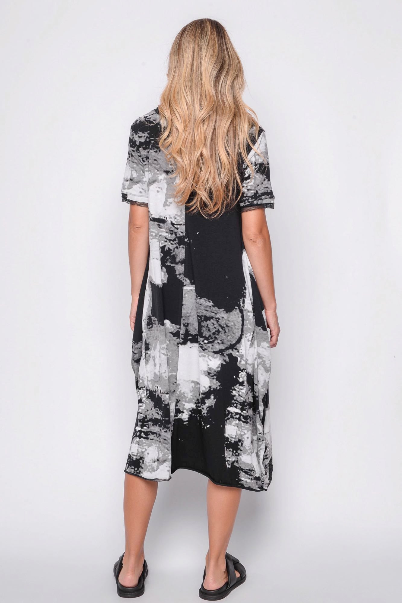 
                  
                    261.02.11 95% CO 5% EA 509 PRINT ON BLACK
                  
                