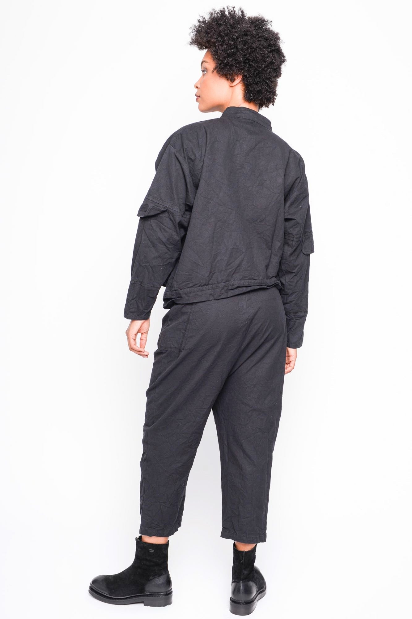 
                  
                    262.11.03 100 BLACK
                  
                