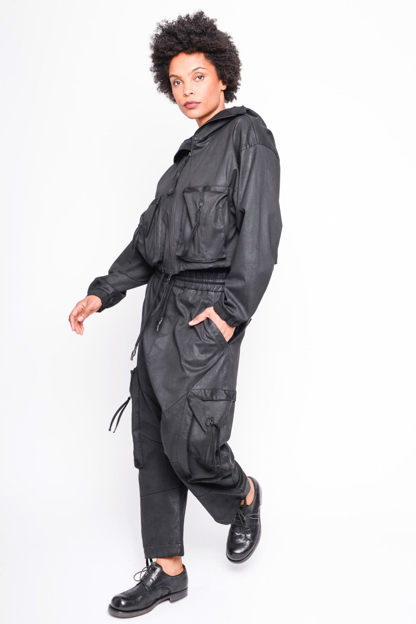 
                  
                    262.04.01 101 COATED BLACK
                  
                