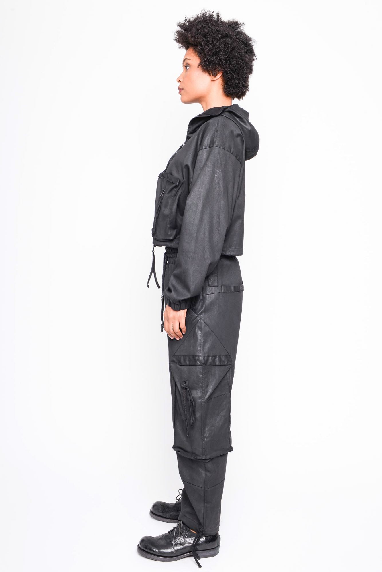 
                  
                    262.04.02 101 COATED BLACK
                  
                