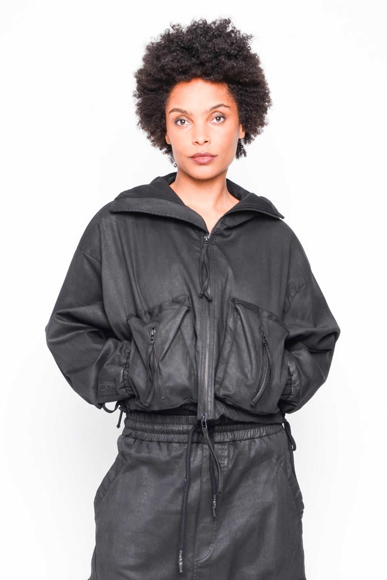 
                  
                    262.04.01 101 COATED BLACK
                  
                