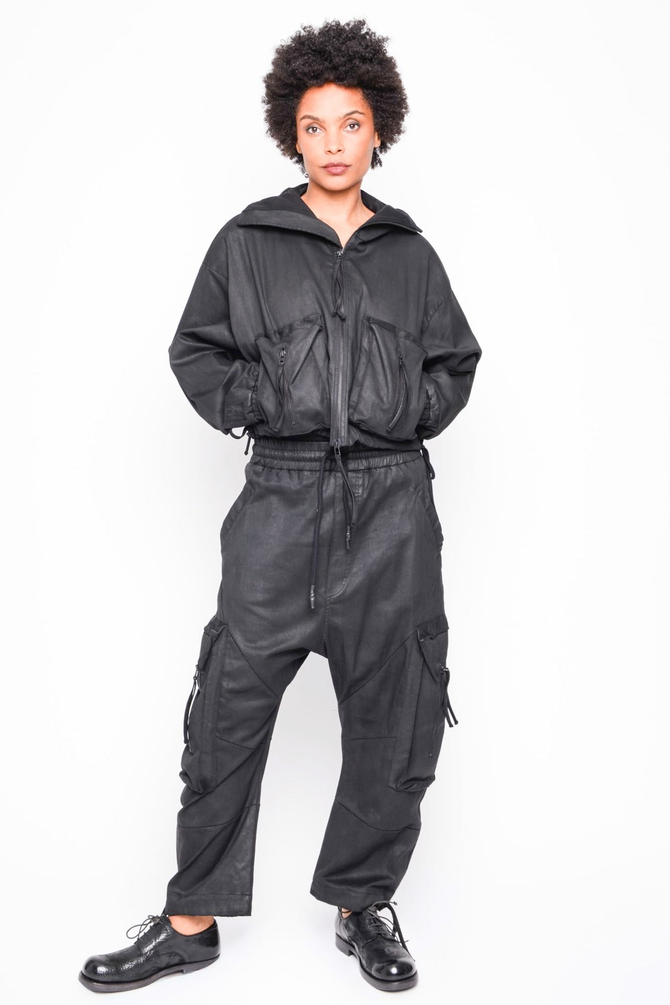
                  
                    262.04.01 101 COATED BLACK
                  
                