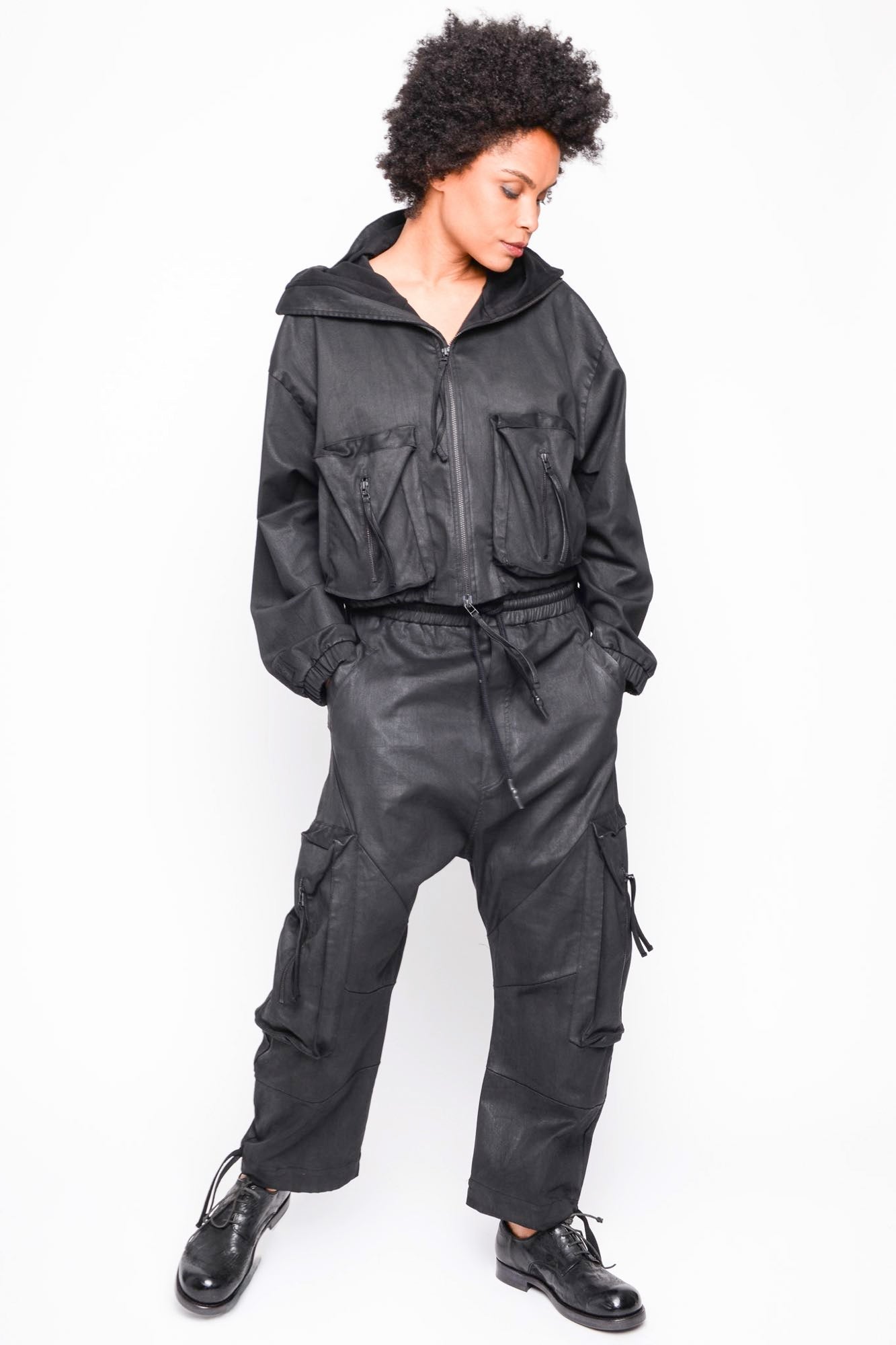 
                  
                    262.04.01 101 COATED BLACK
                  
                