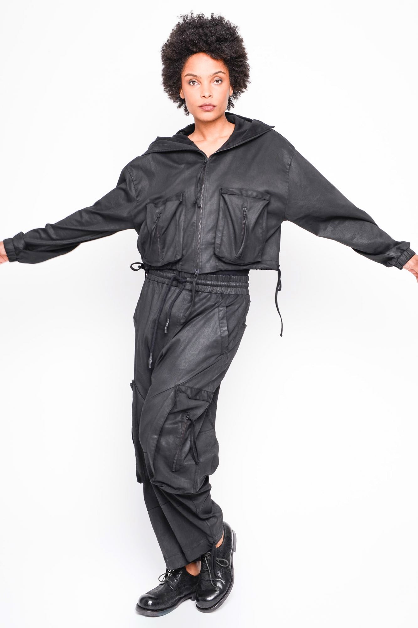 
                  
                    262.04.01 101 COATED BLACK
                  
                