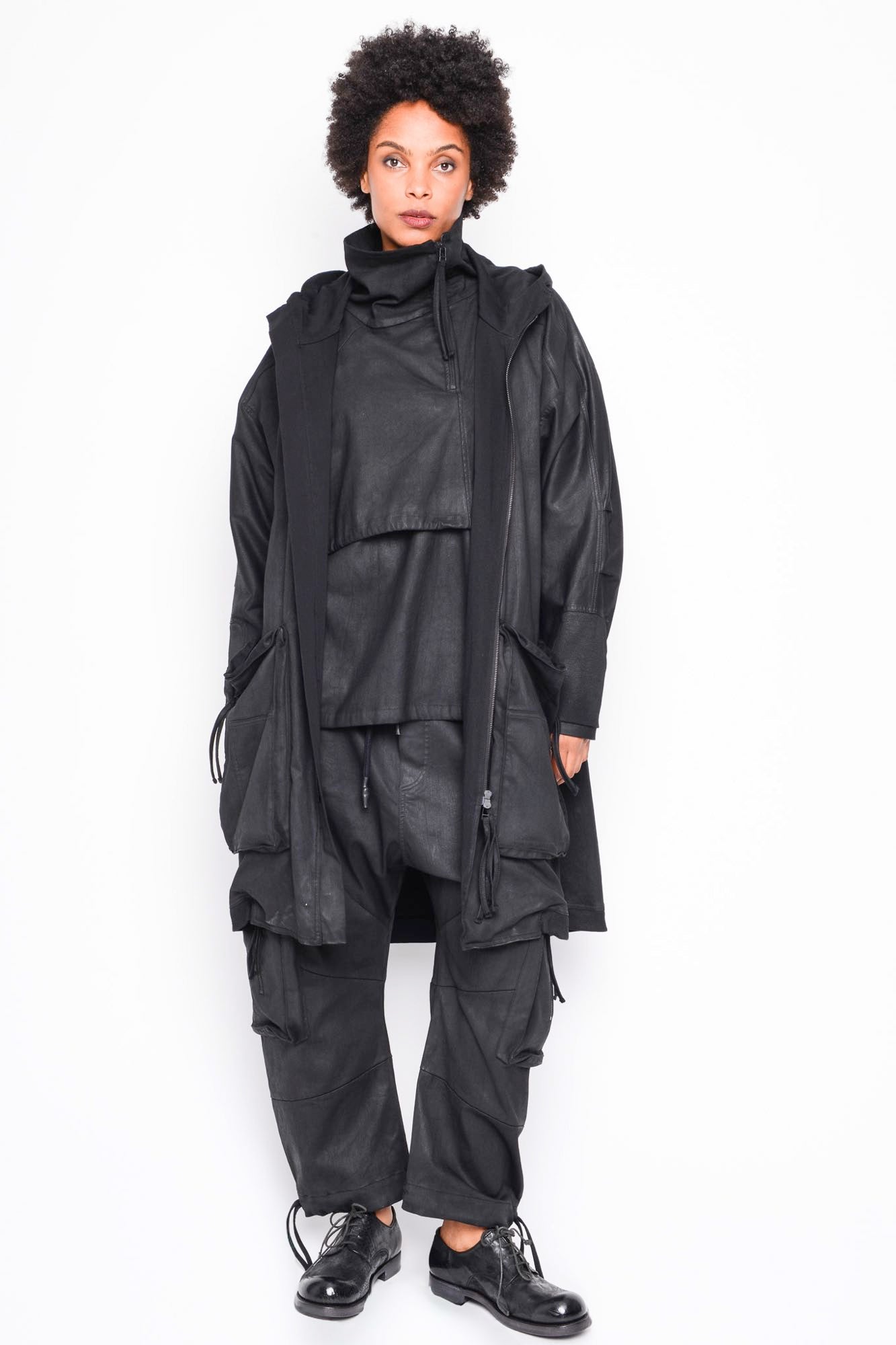 
                  
                    262.04.03 101 COATED BLACK
                  
                