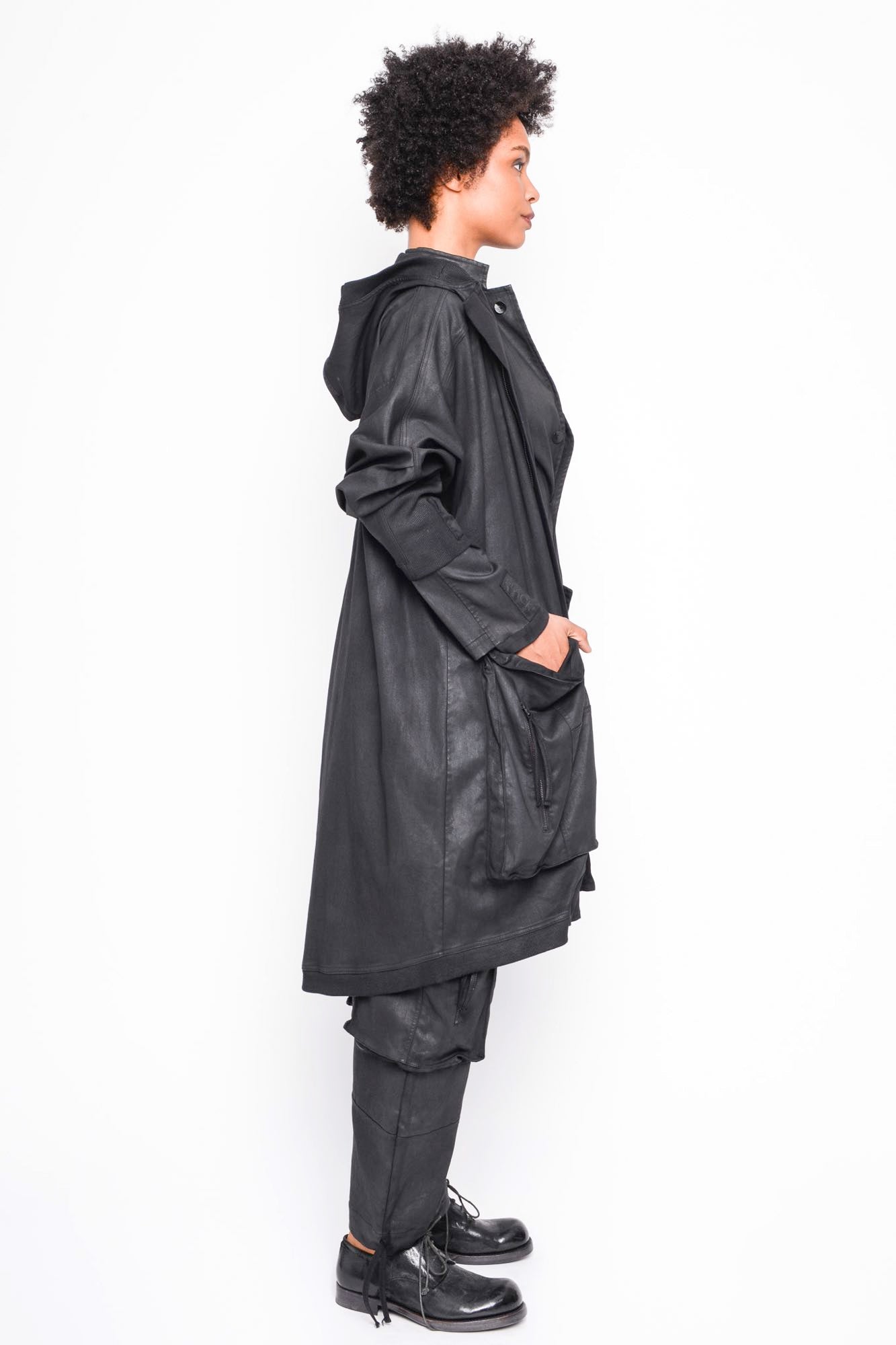 
                  
                    262.04.03 101 COATED BLACK
                  
                