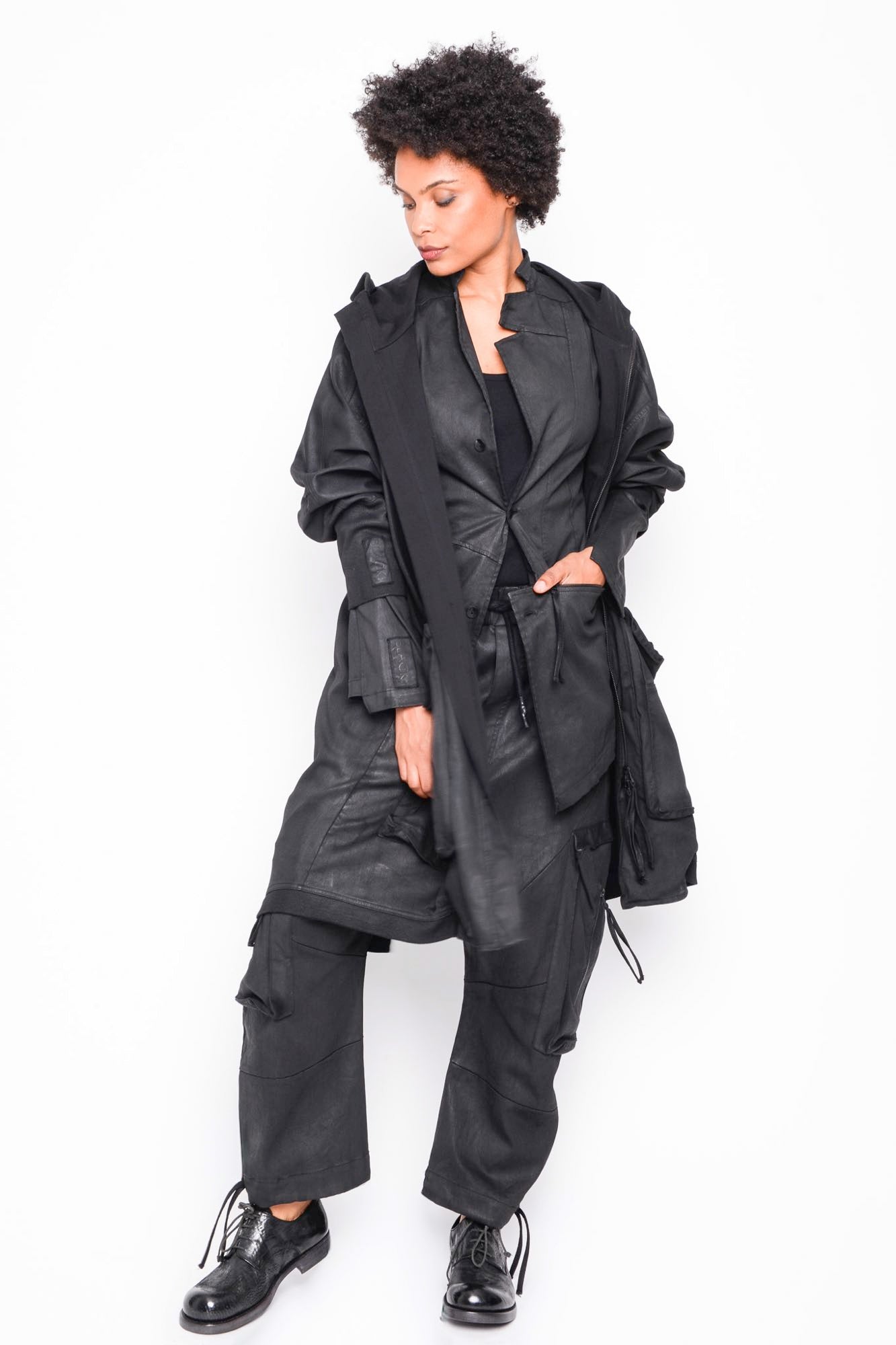 
                  
                    262.04.03 101 COATED BLACK
                  
                