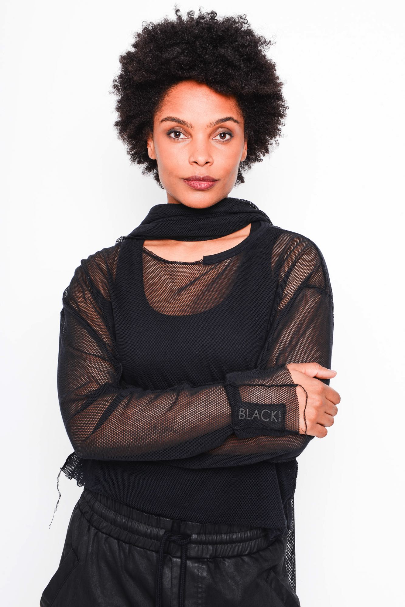 
                  
                    262.10.03 100 BLACK
                  
                