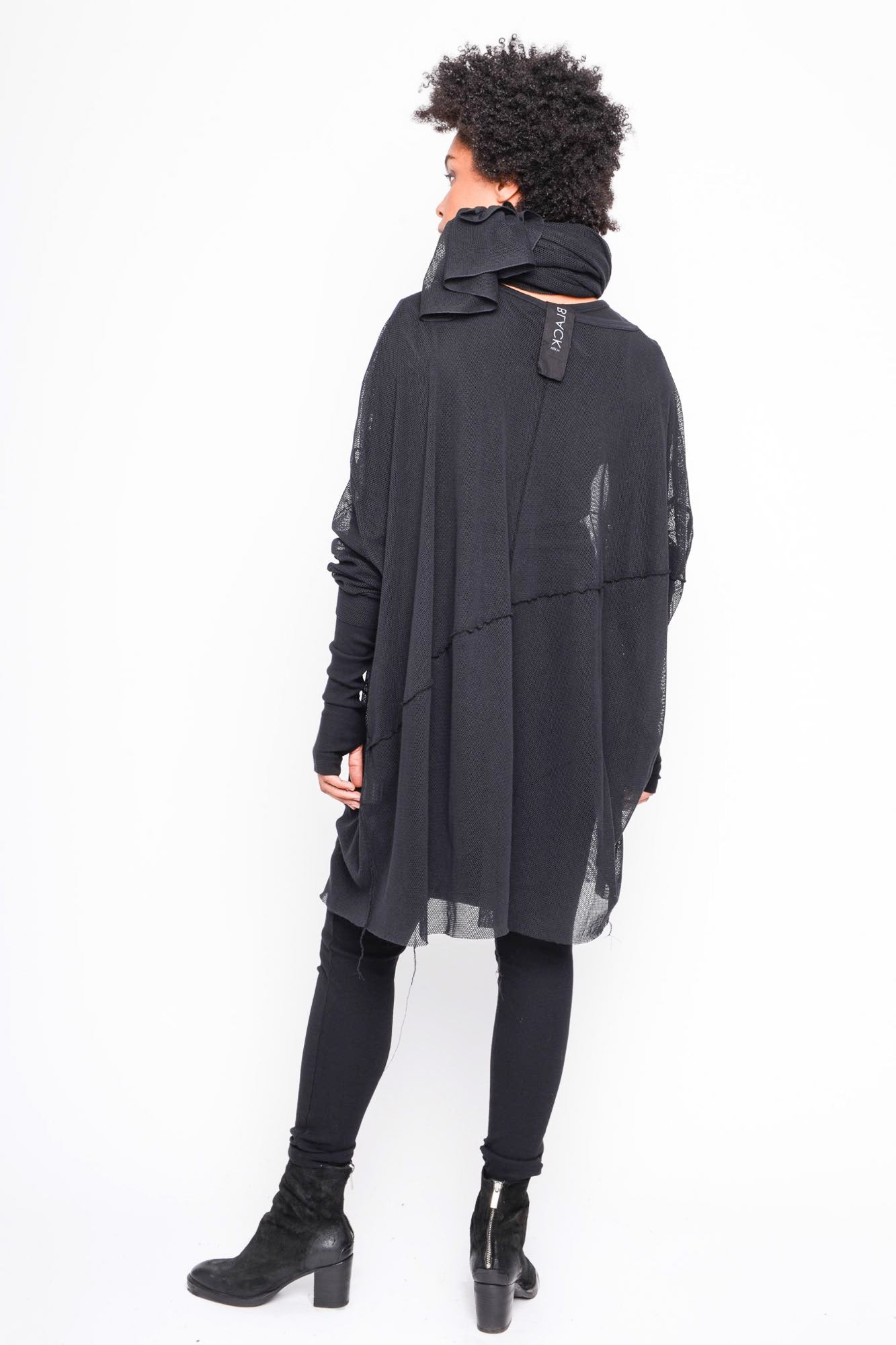 
                  
                    262.05.10 100 BLACK
                  
                