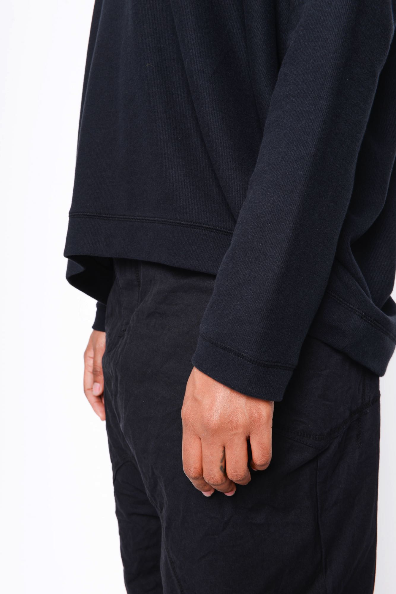 
                  
                    262.09.03 100 BLACK
                  
                